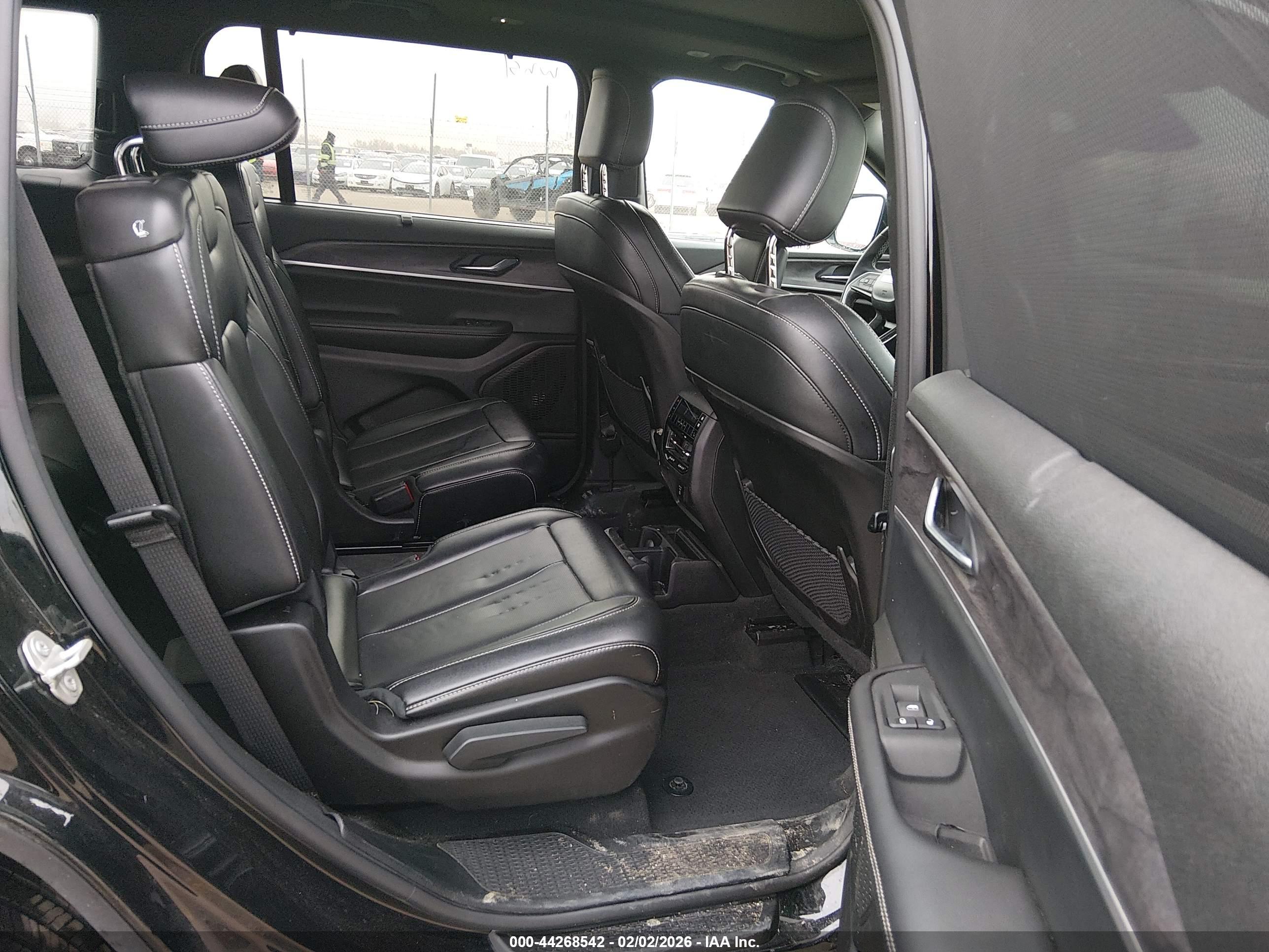 JEEP GRAND image 8