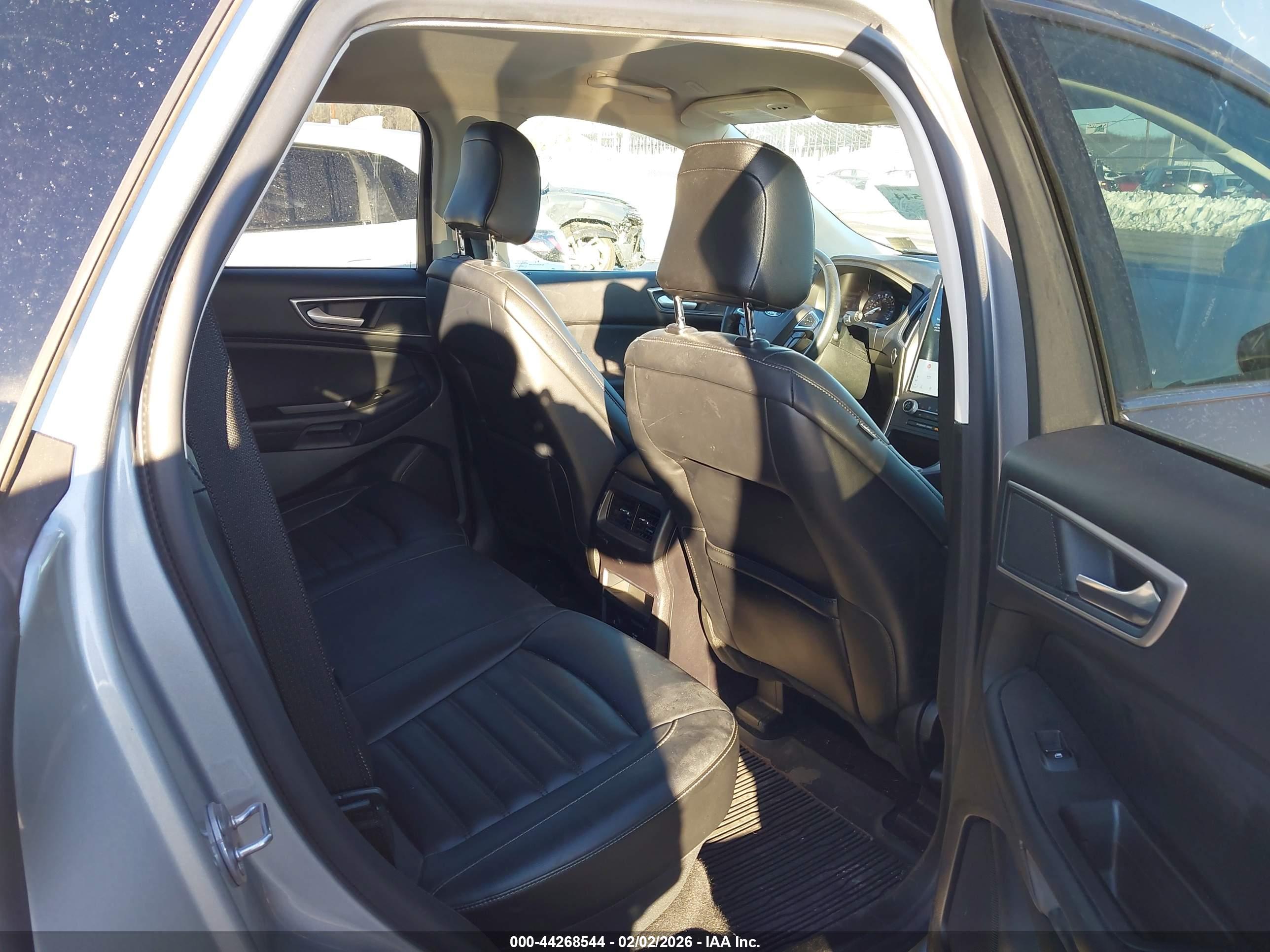 FORD EDGE image 8
