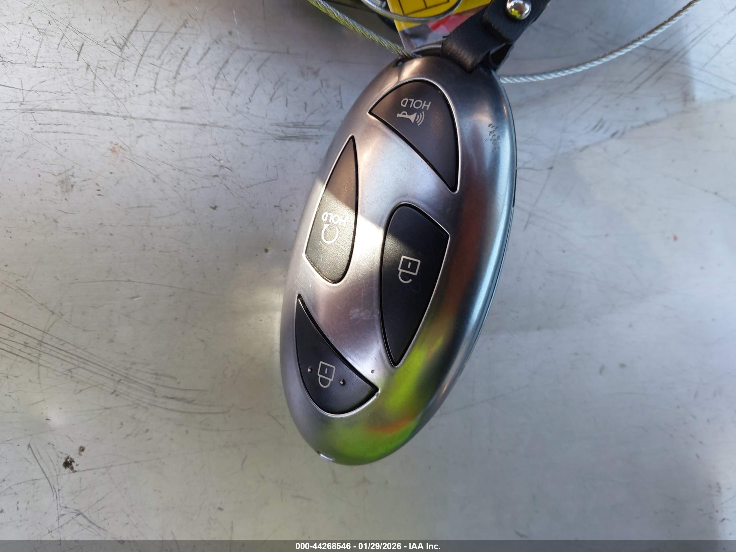 HYUNDAI TUCSON image 11