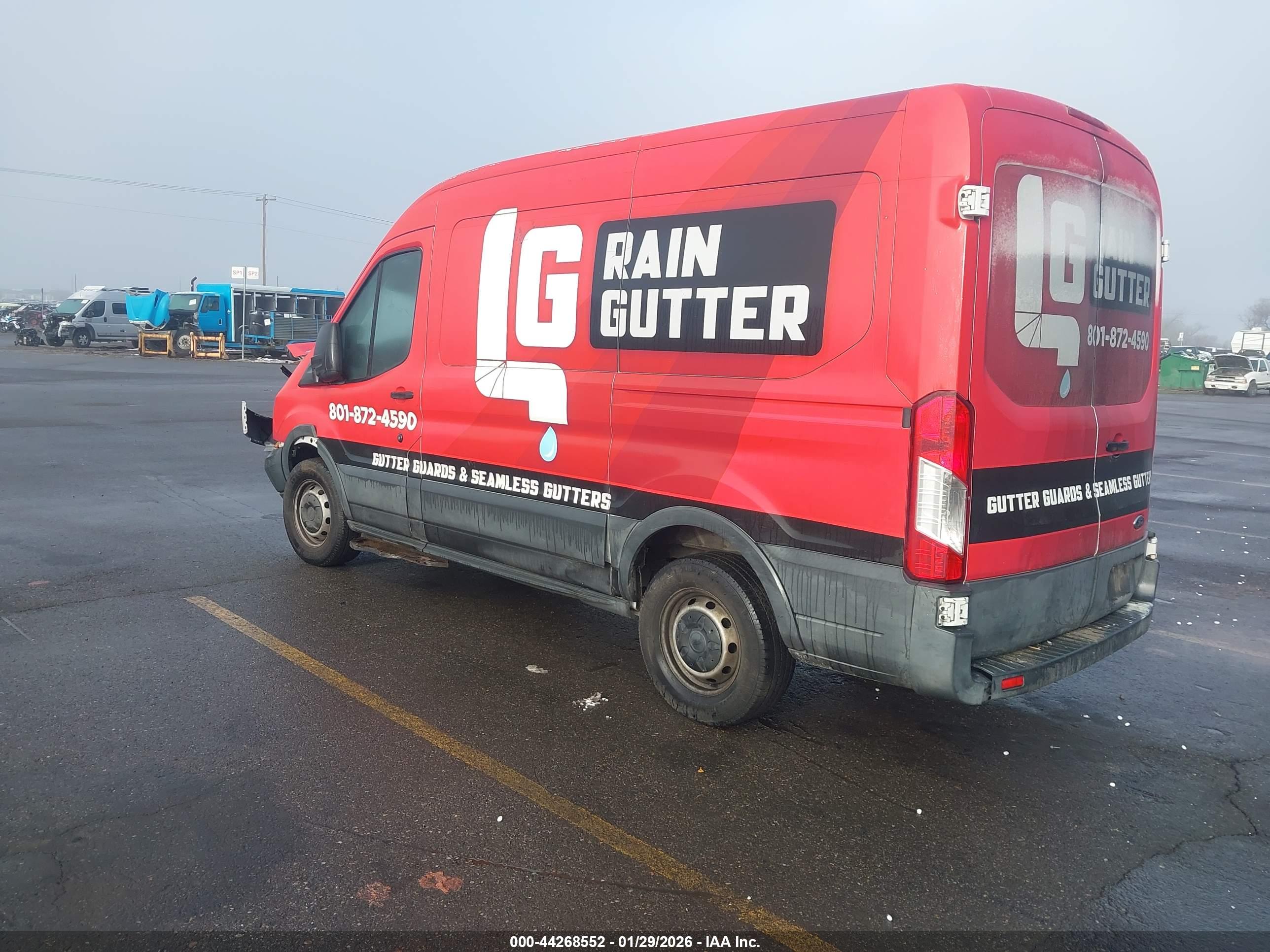 FORD TRANSIT-150 image 3