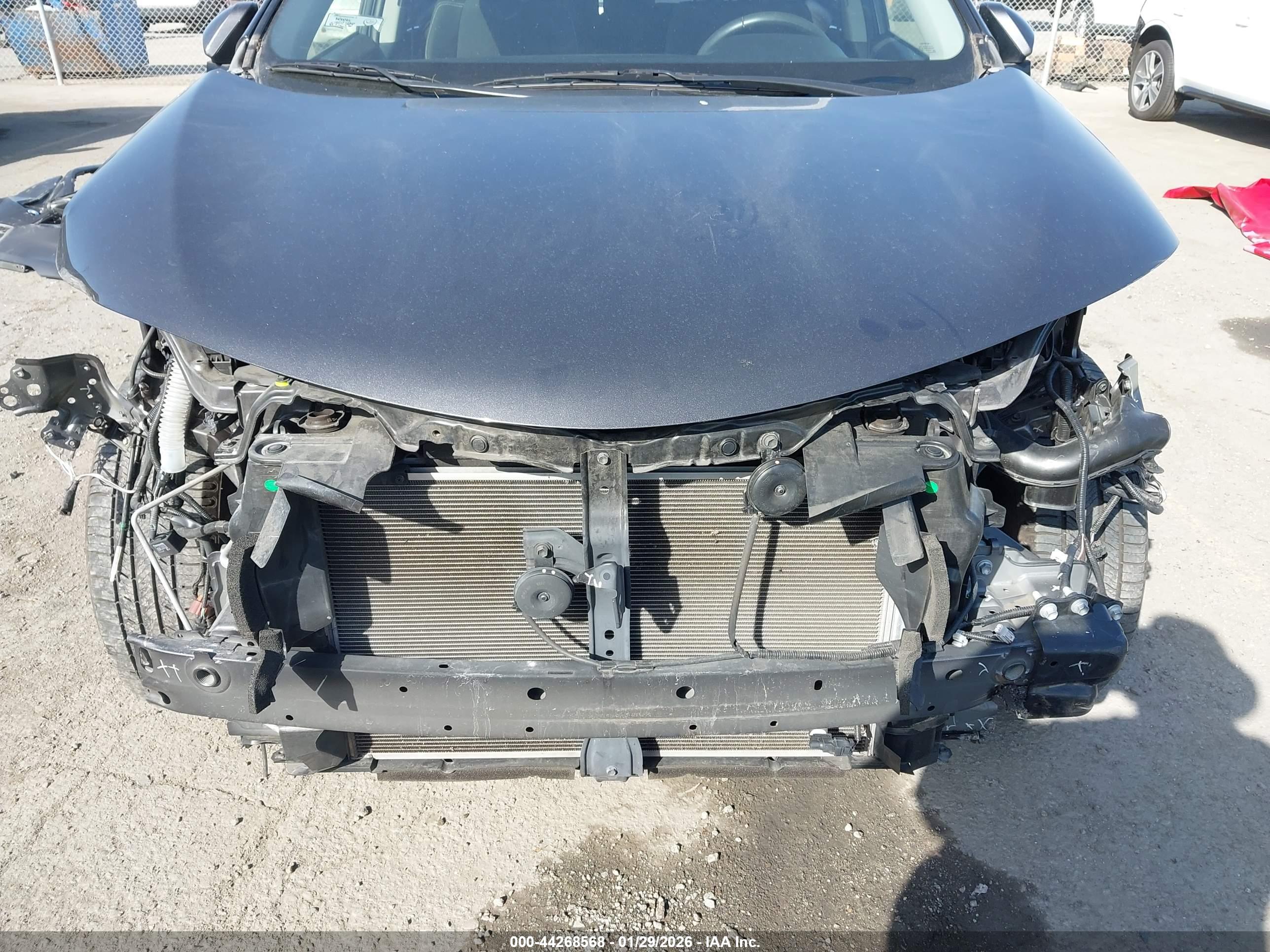 TOYOTA RAV4 image 6