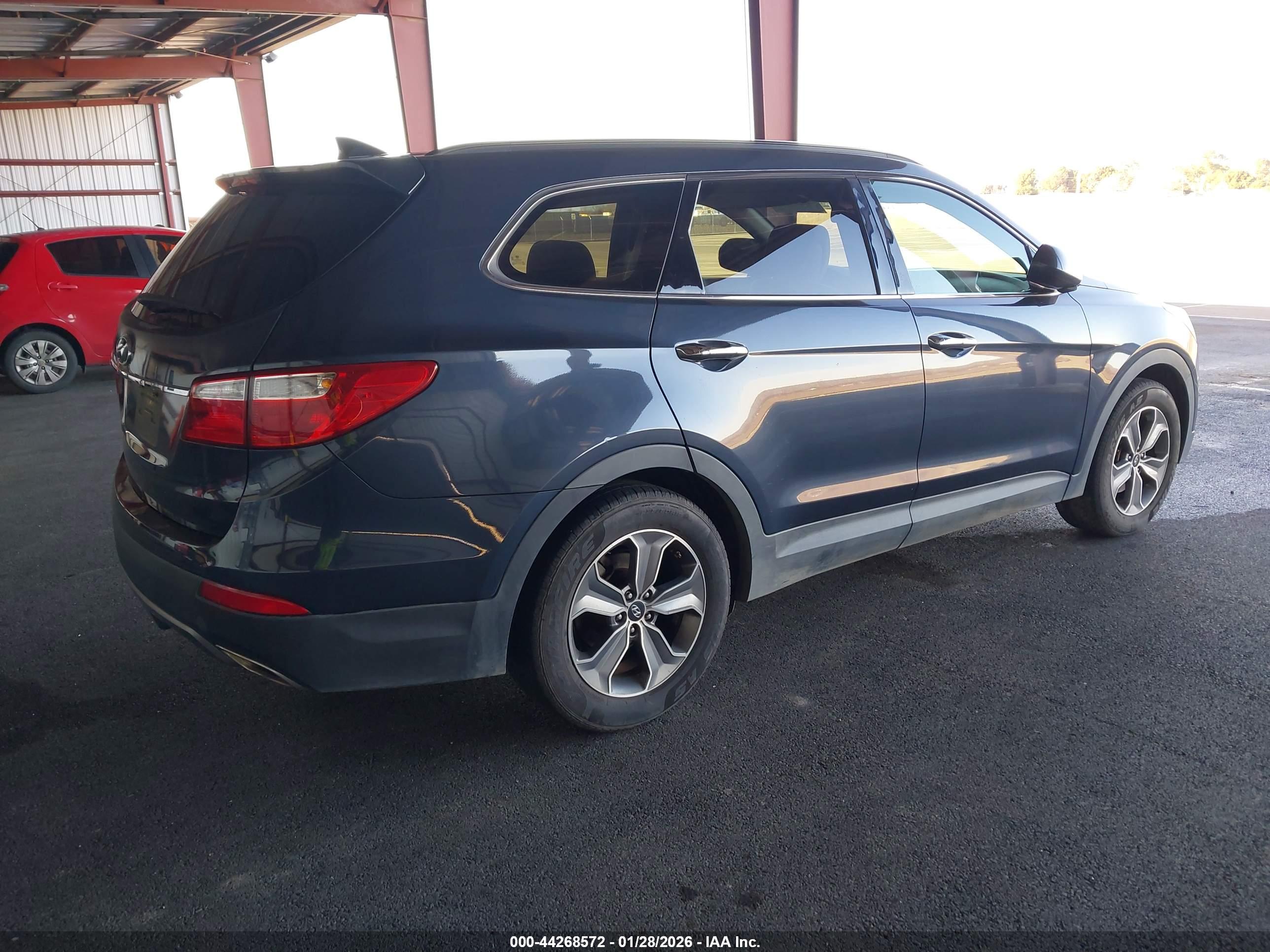 HYUNDAI SANTA image 4