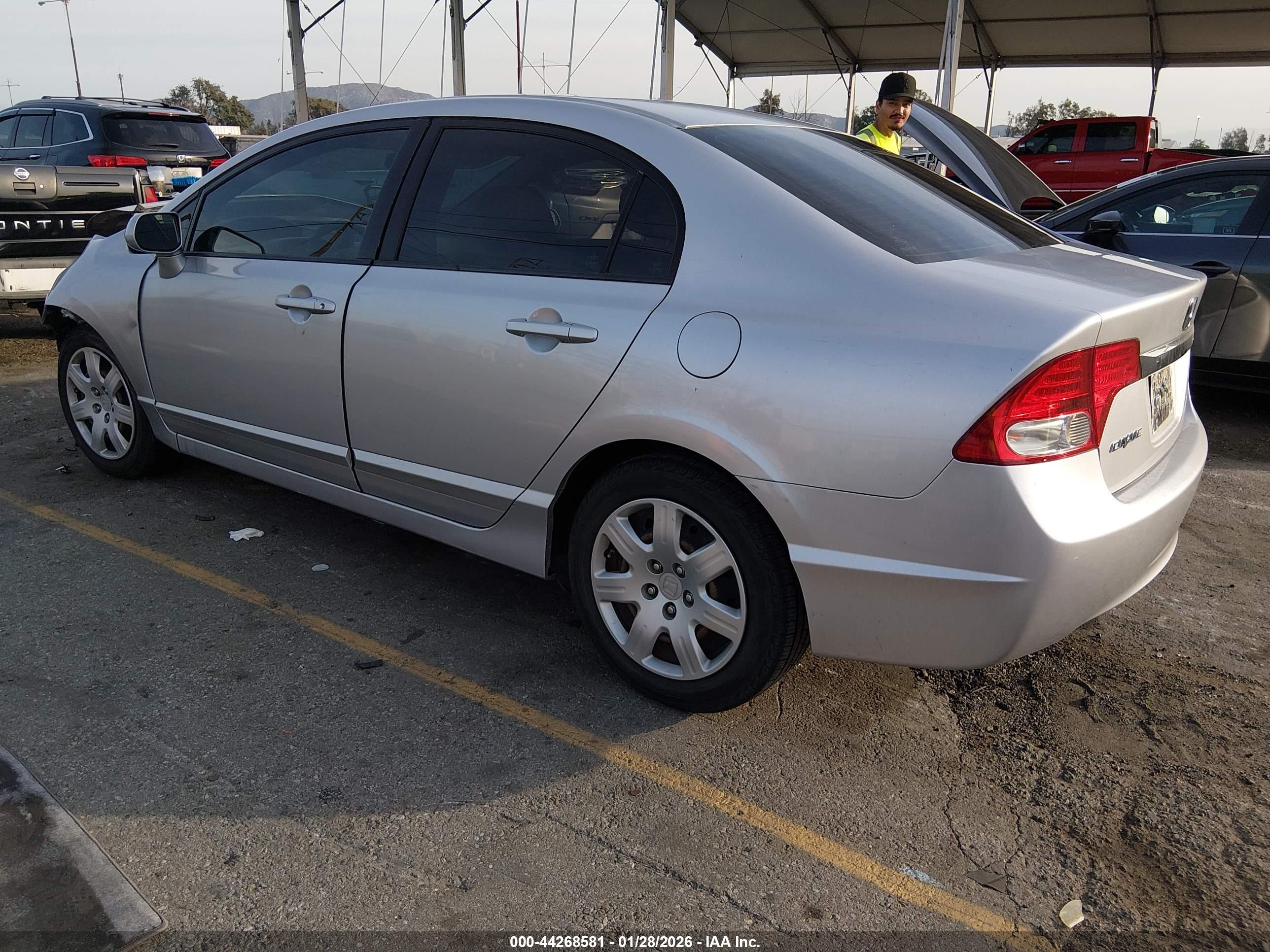 HONDA CIVIC image 3