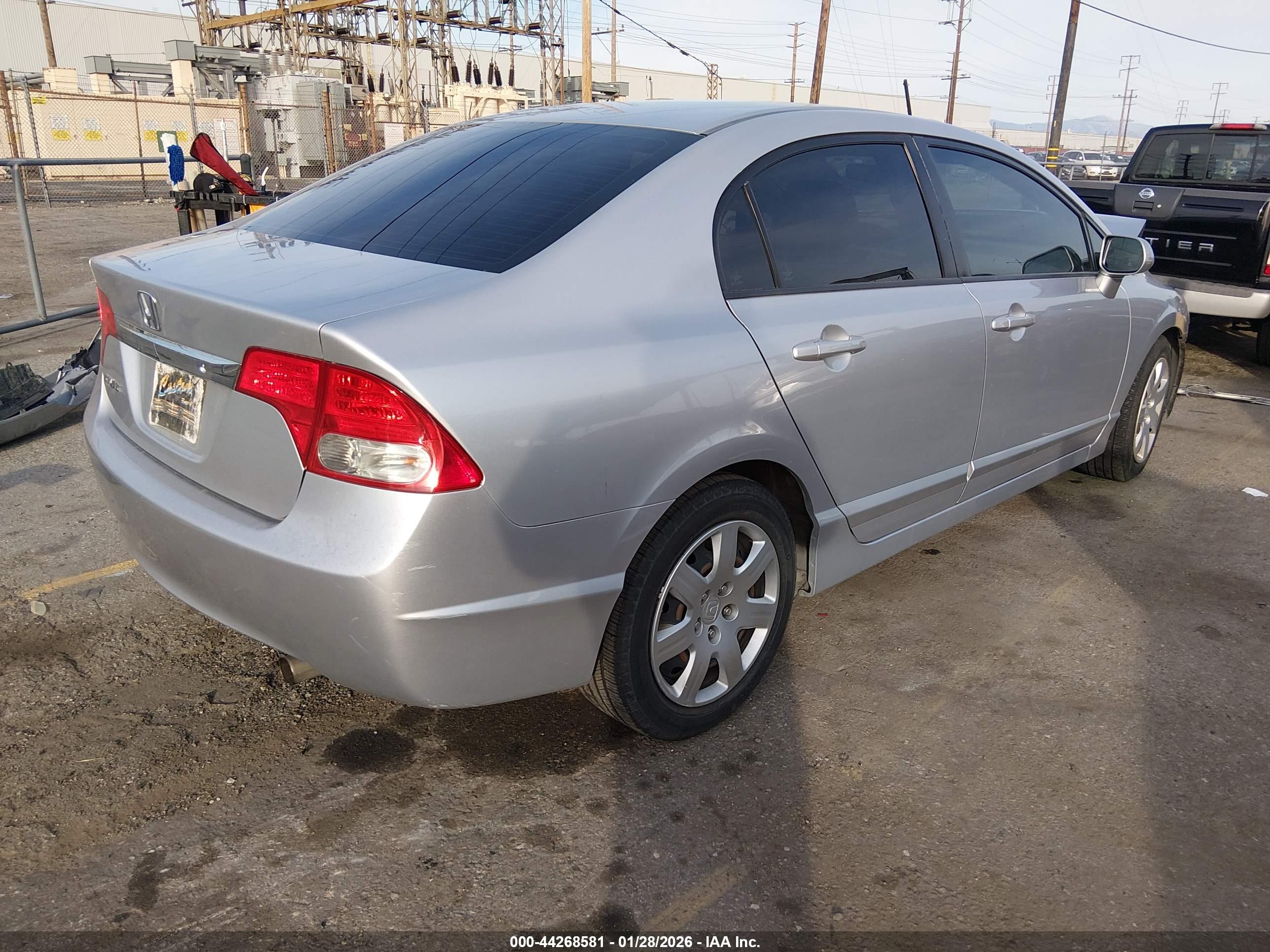 HONDA CIVIC image 4