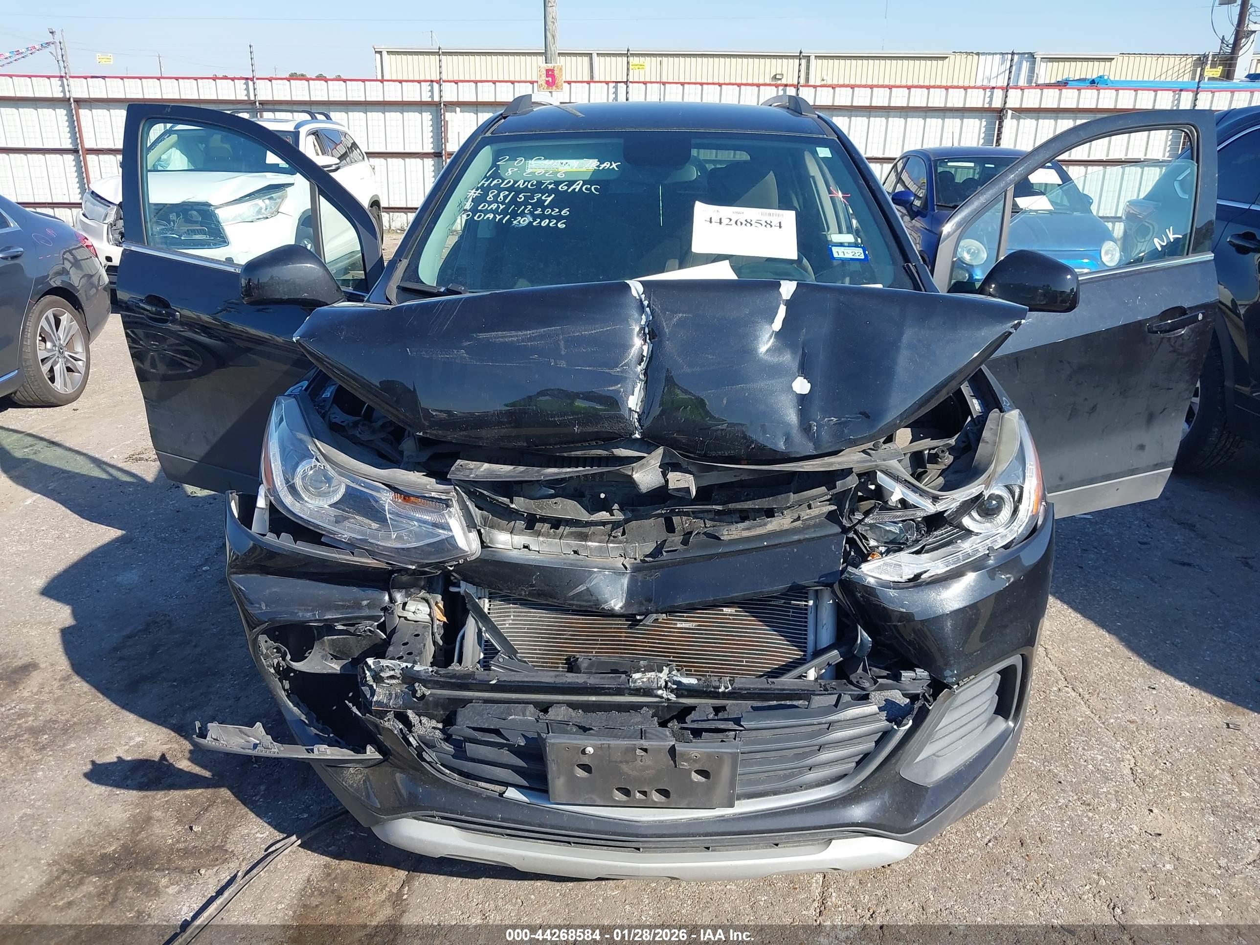 CHEVROLET TRAX image 6