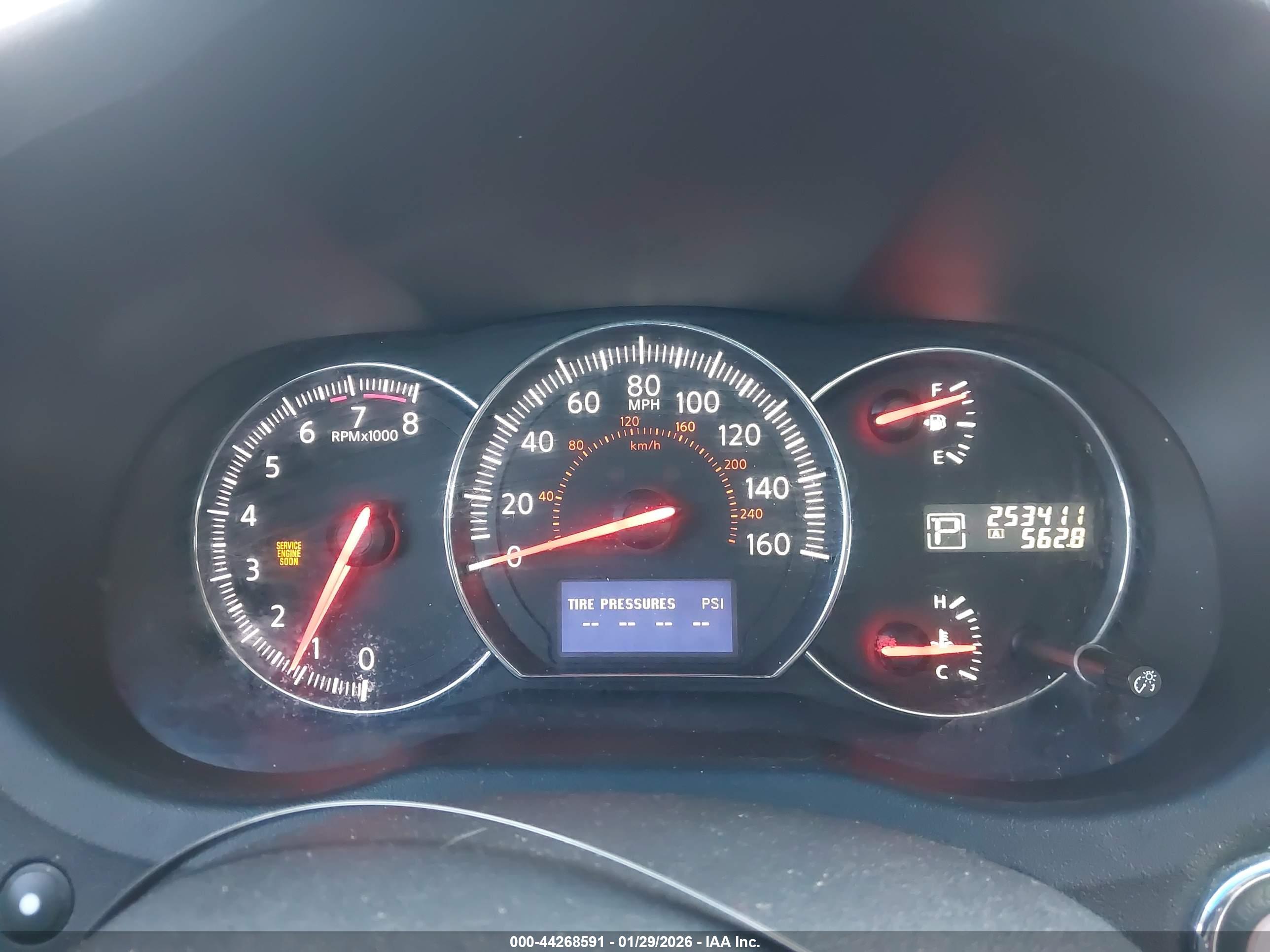NISSAN MAXIMA image 7