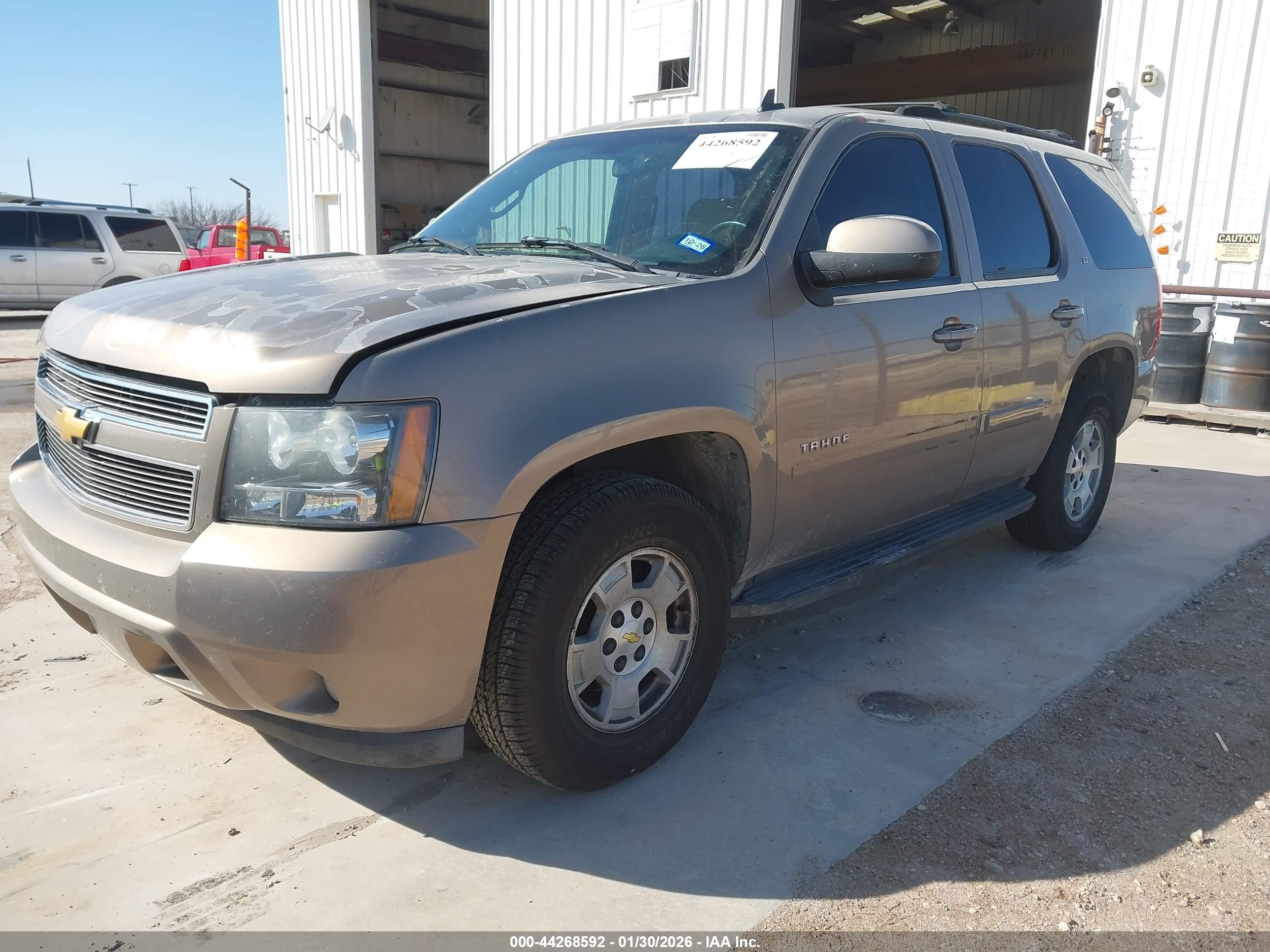 CHEVROLET TAHOE image 2