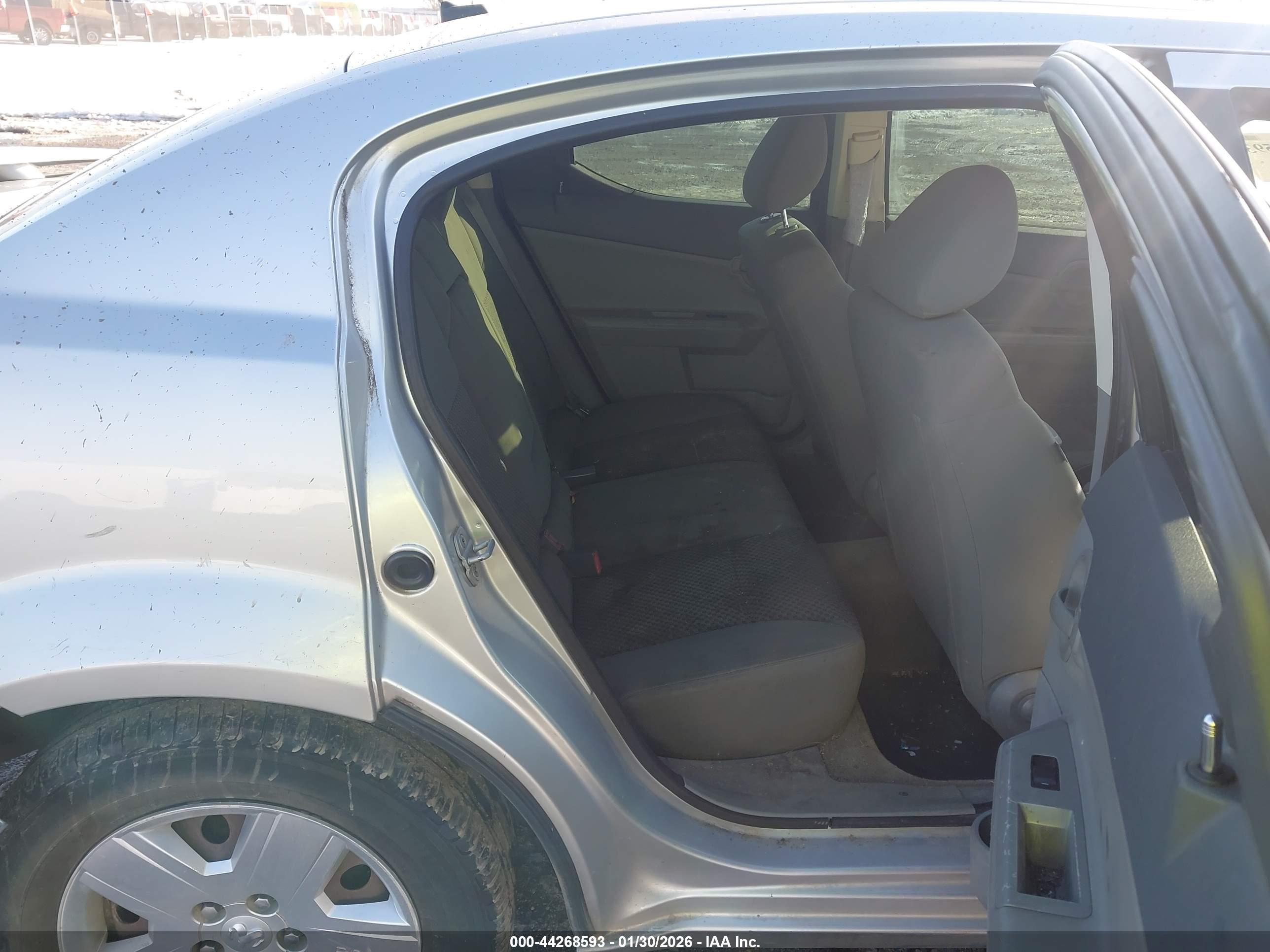 DODGE AVENGER image 8