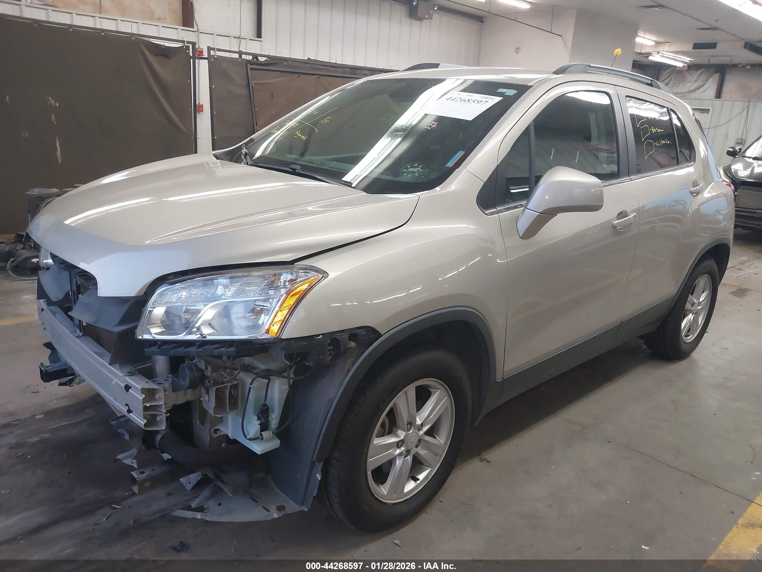 CHEVROLET TRAX image 2