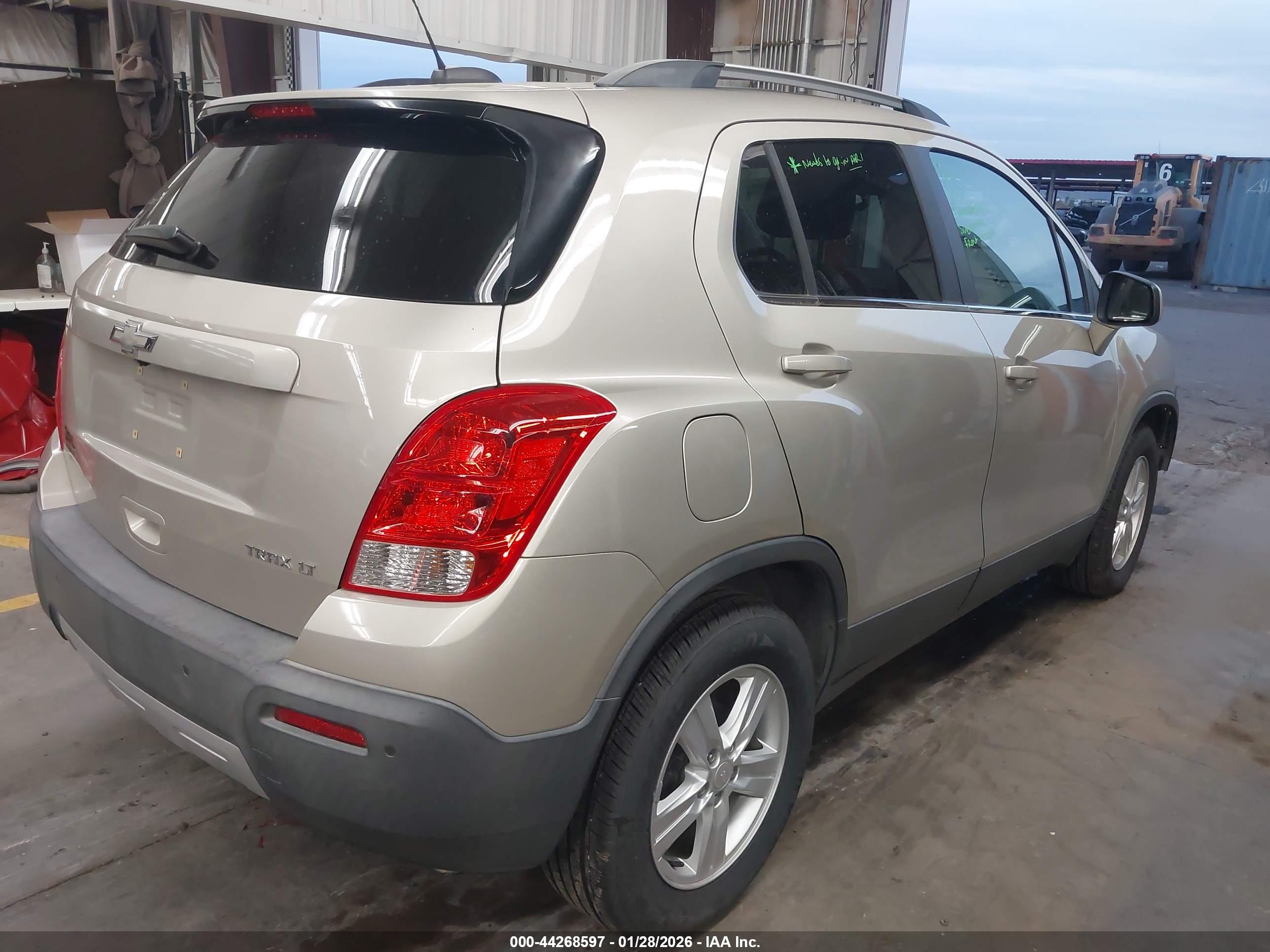 CHEVROLET TRAX image 4