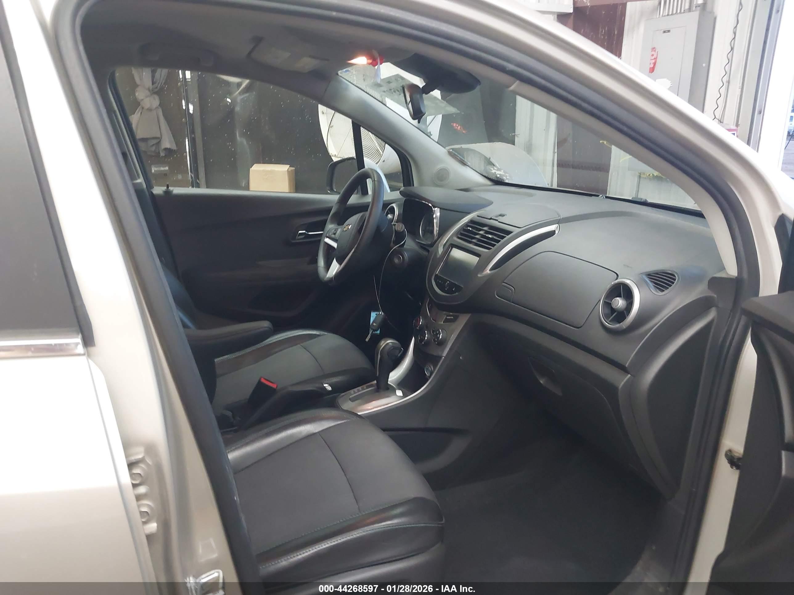 CHEVROLET TRAX image 5