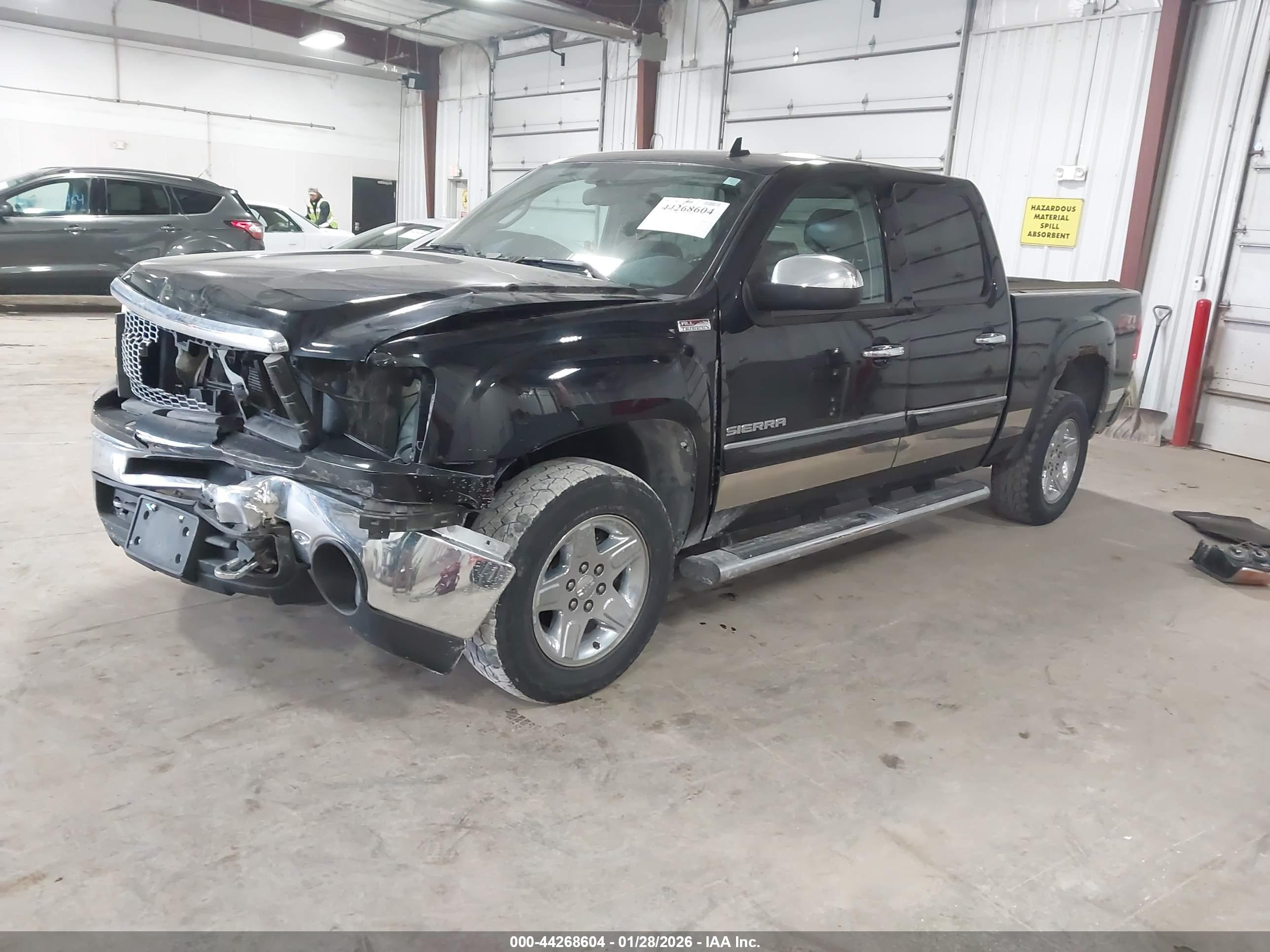 GMC SIERRA image 2