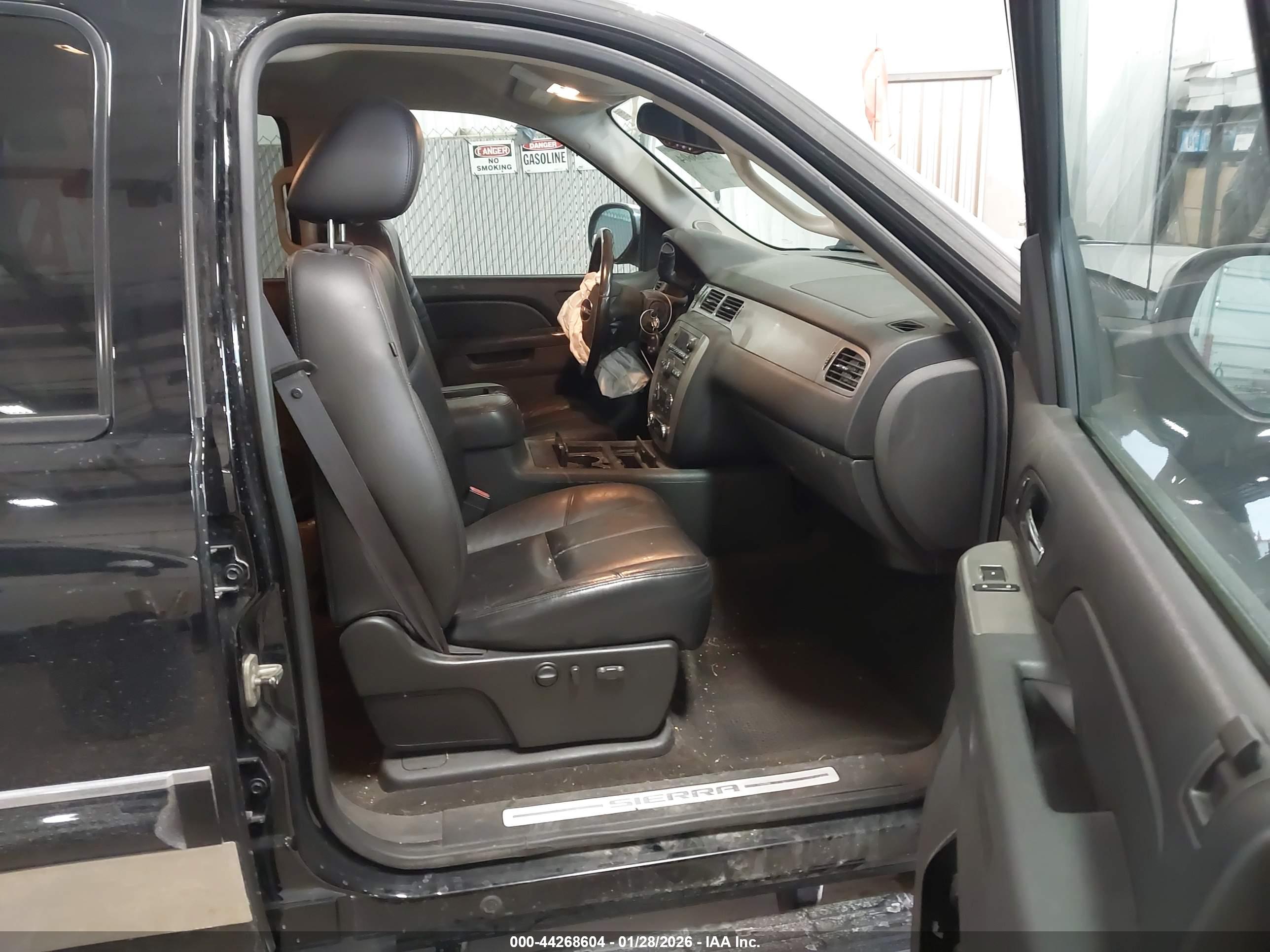 GMC SIERRA image 5