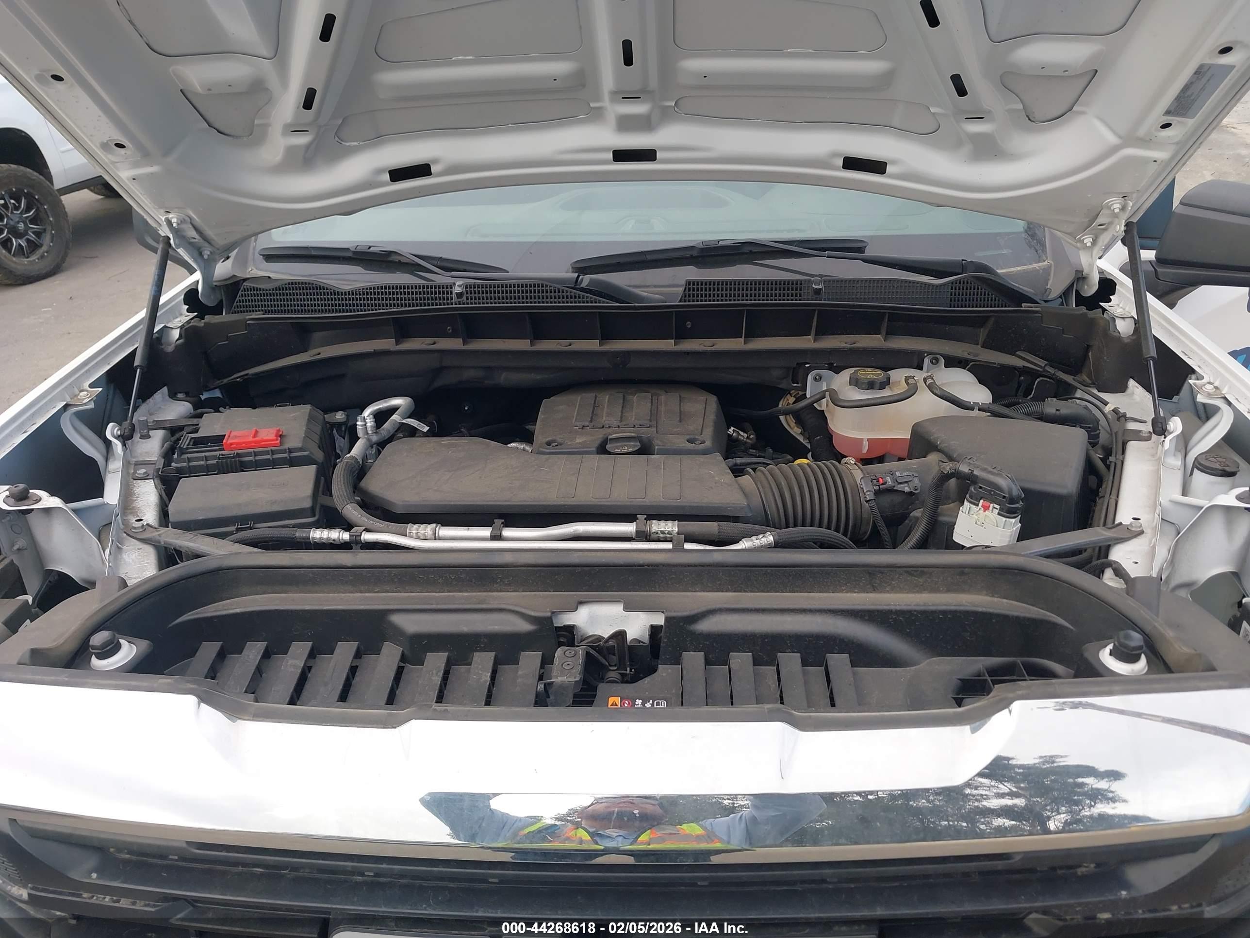 GMC SIERRA image 10