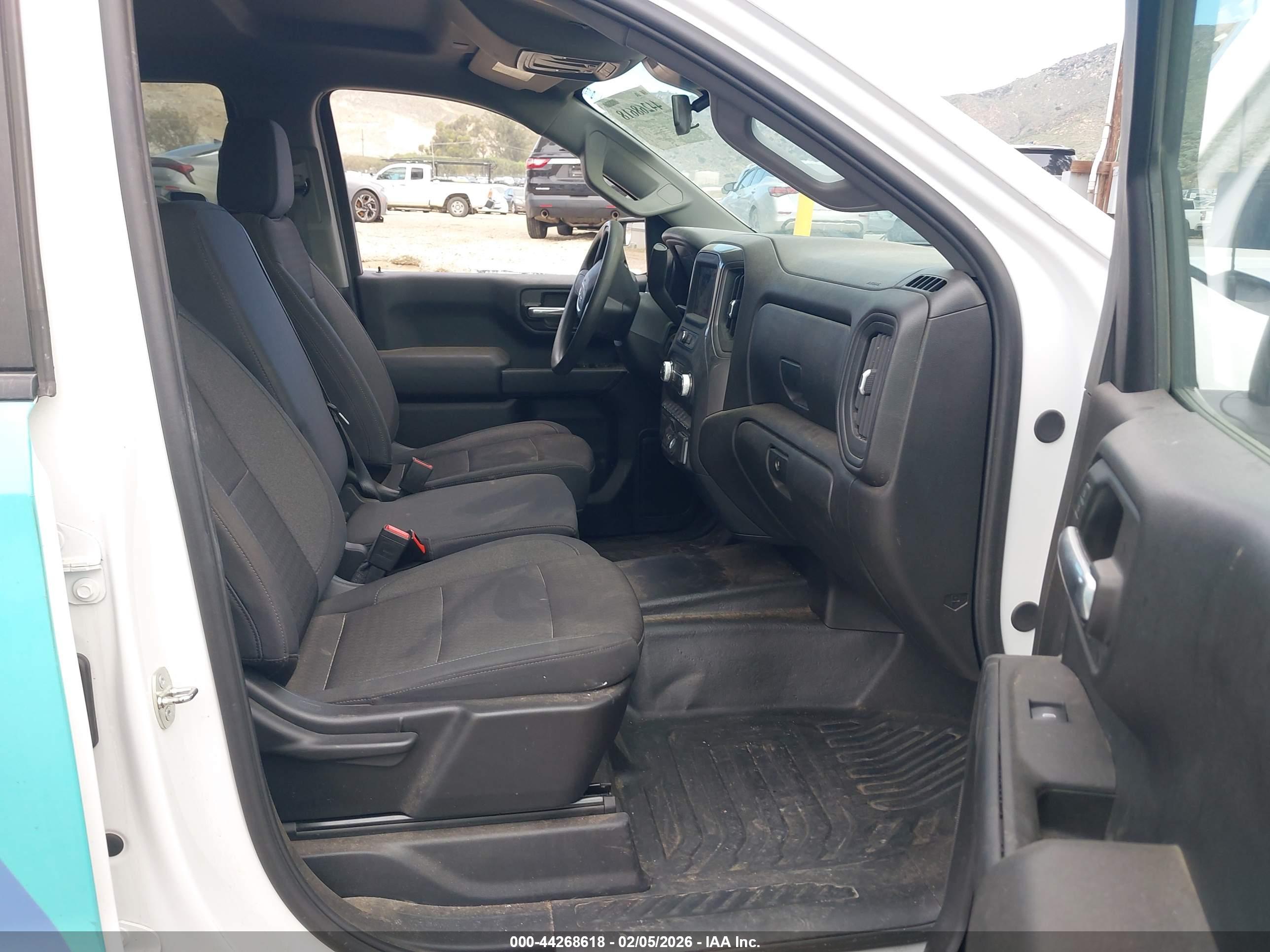 GMC SIERRA image 5