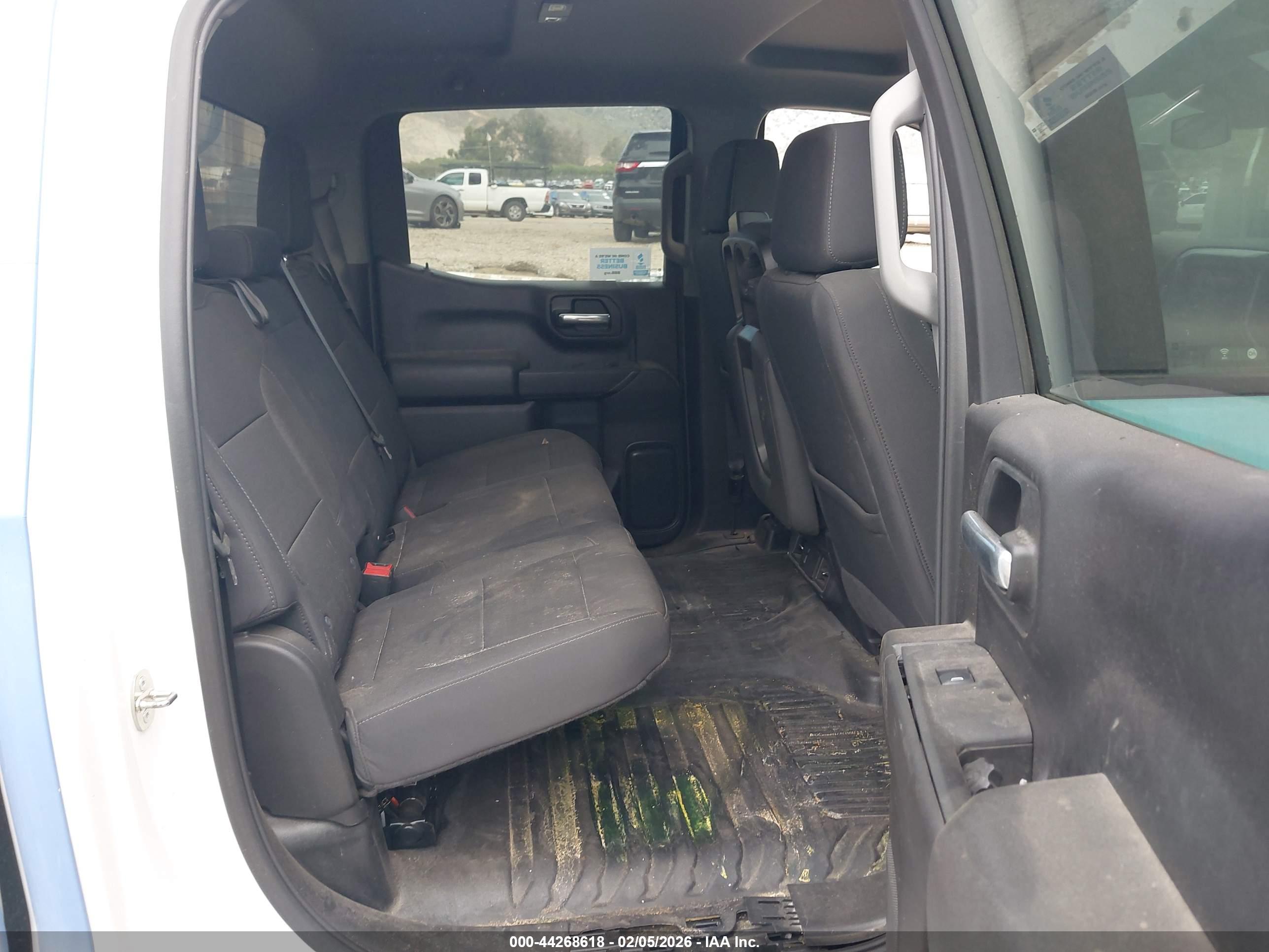 GMC SIERRA image 8