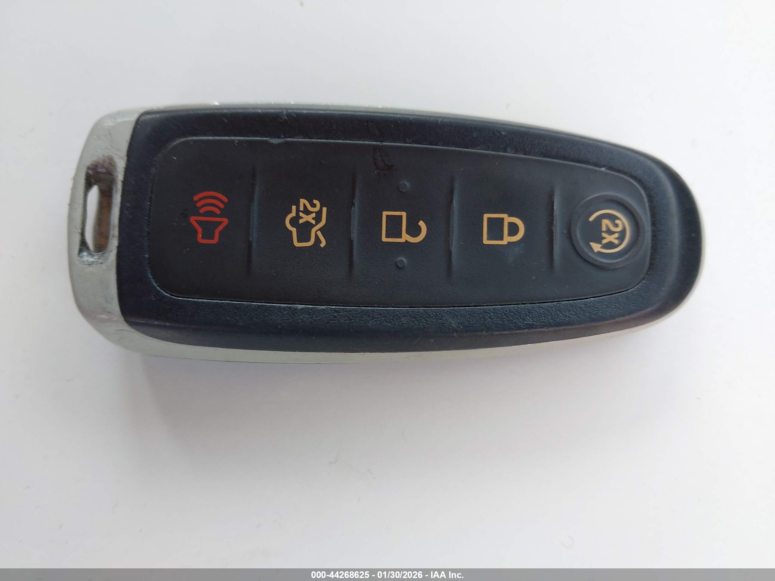 FORD TAURUS image 11