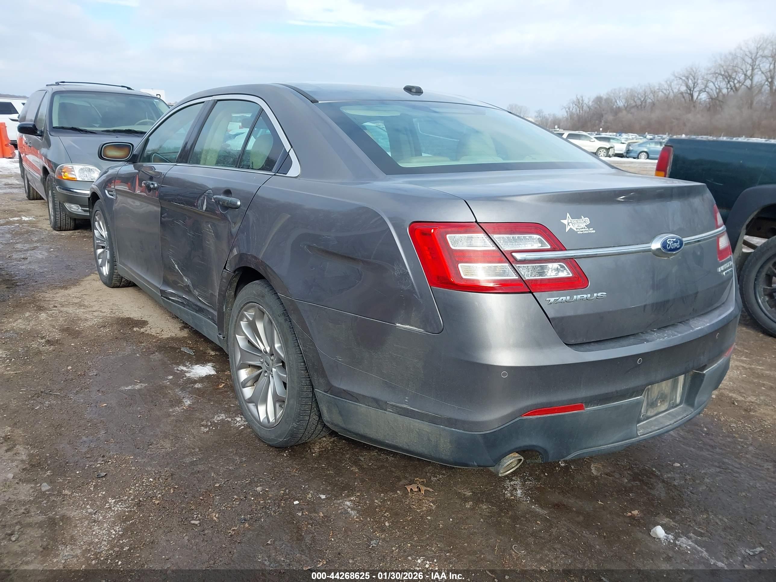 FORD TAURUS image 3