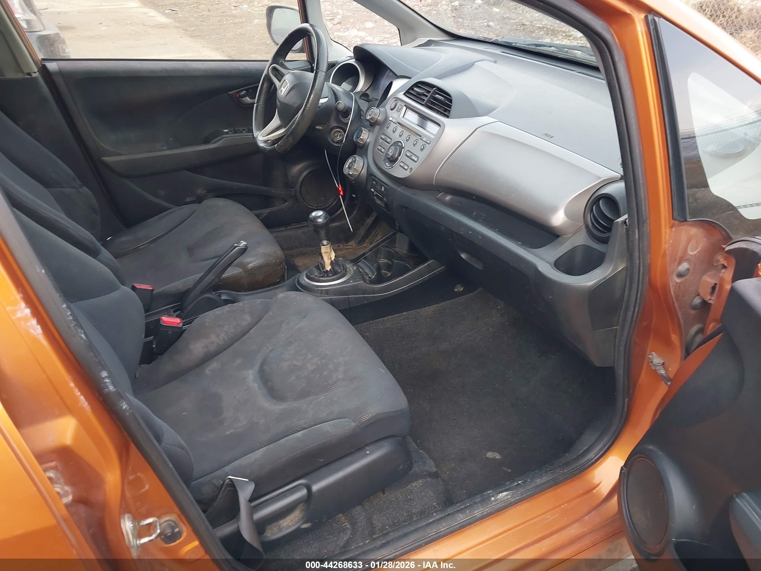 HONDA FIT image 5