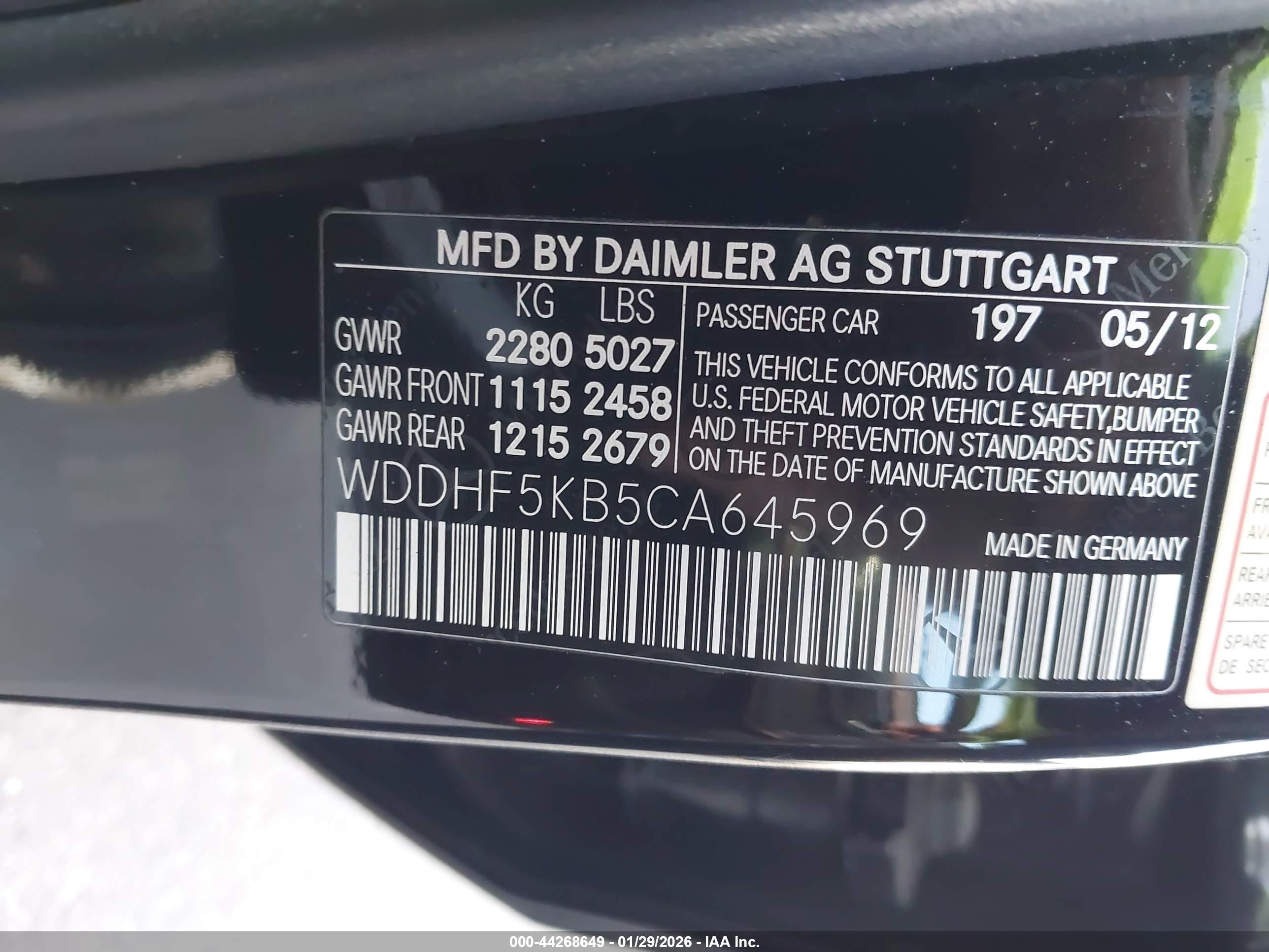 MERCEDES-BENZ E image 9