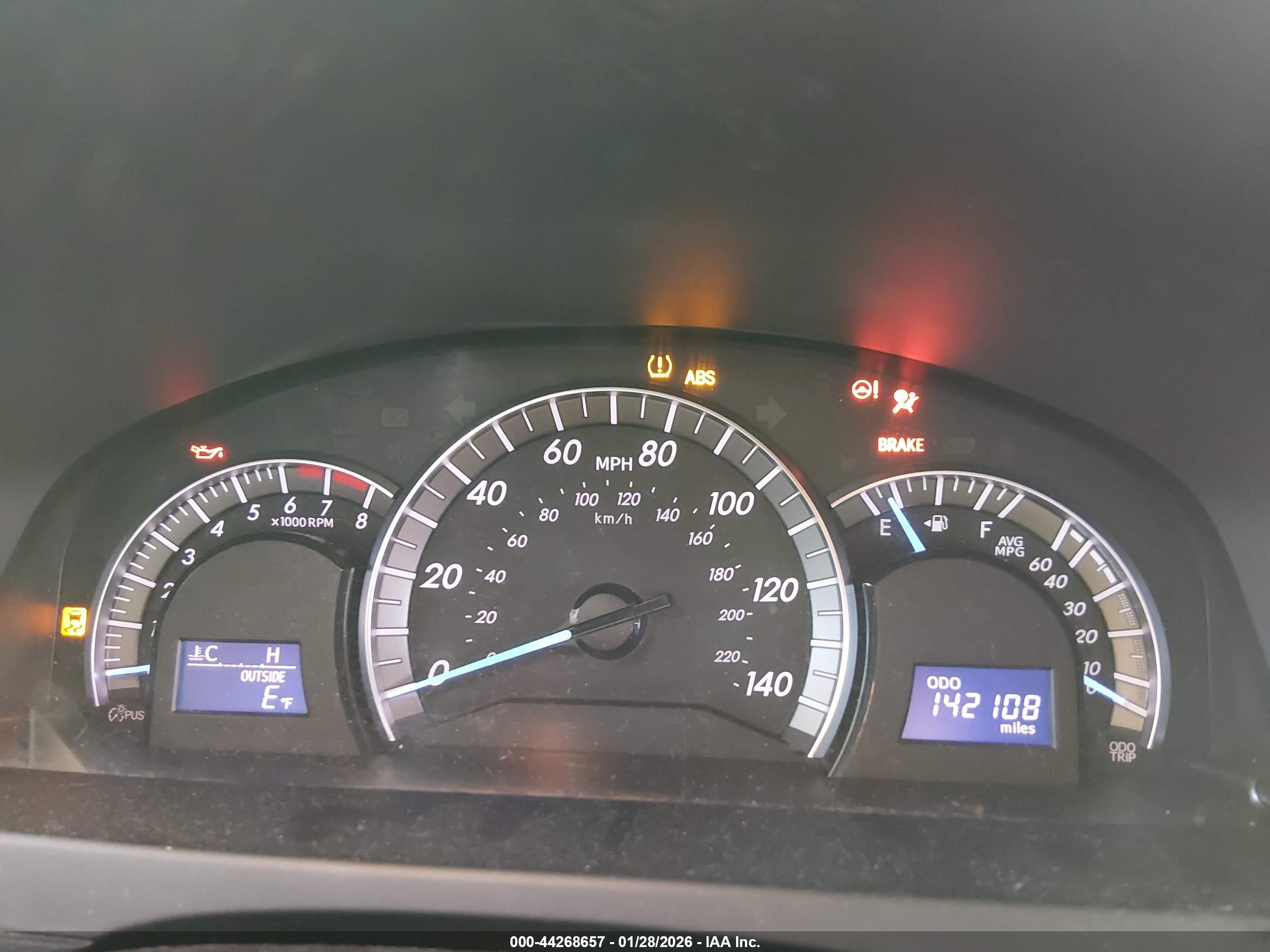 TOYOTA CAMRY image 7