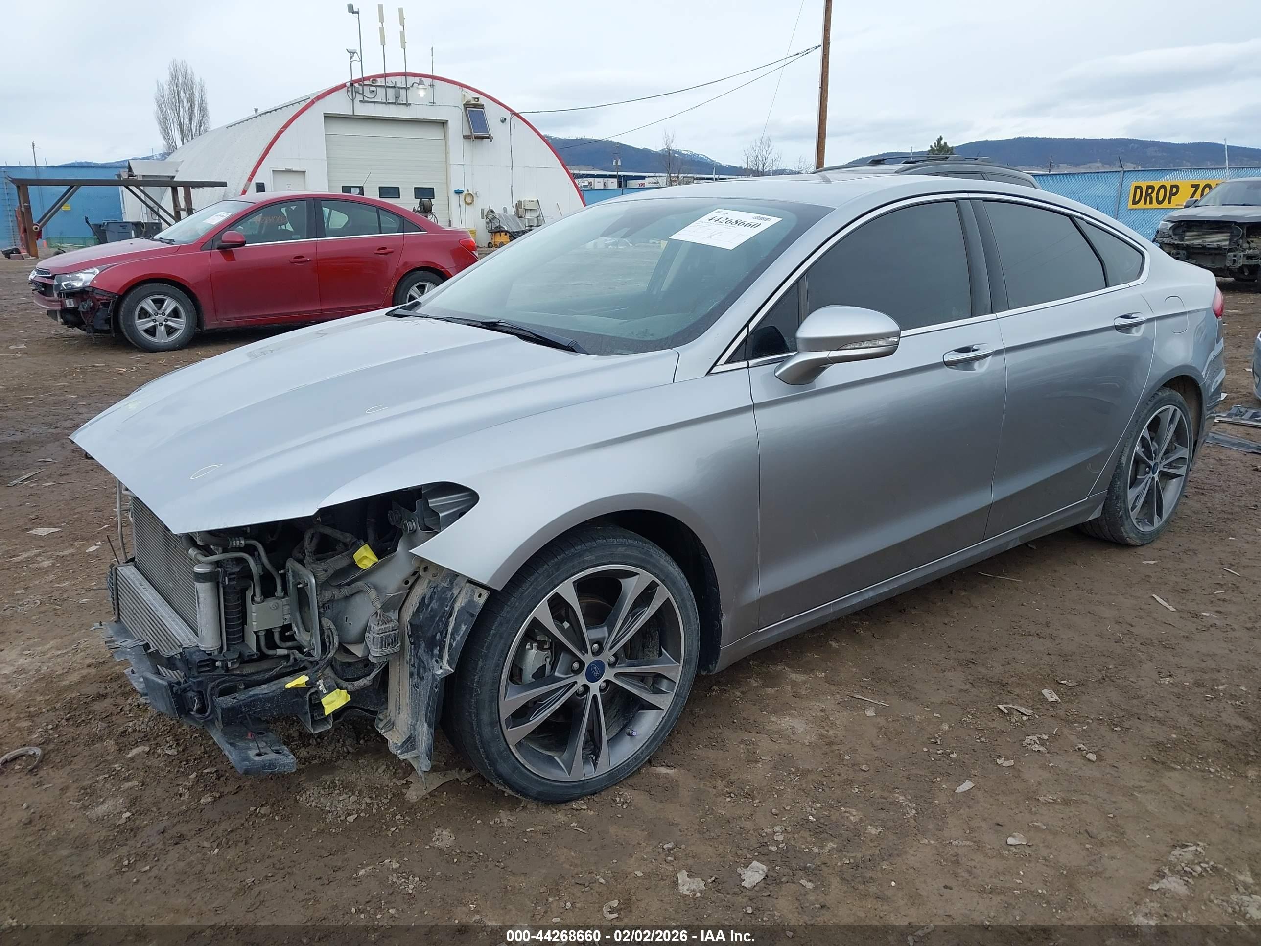 FORD FUSION image 2