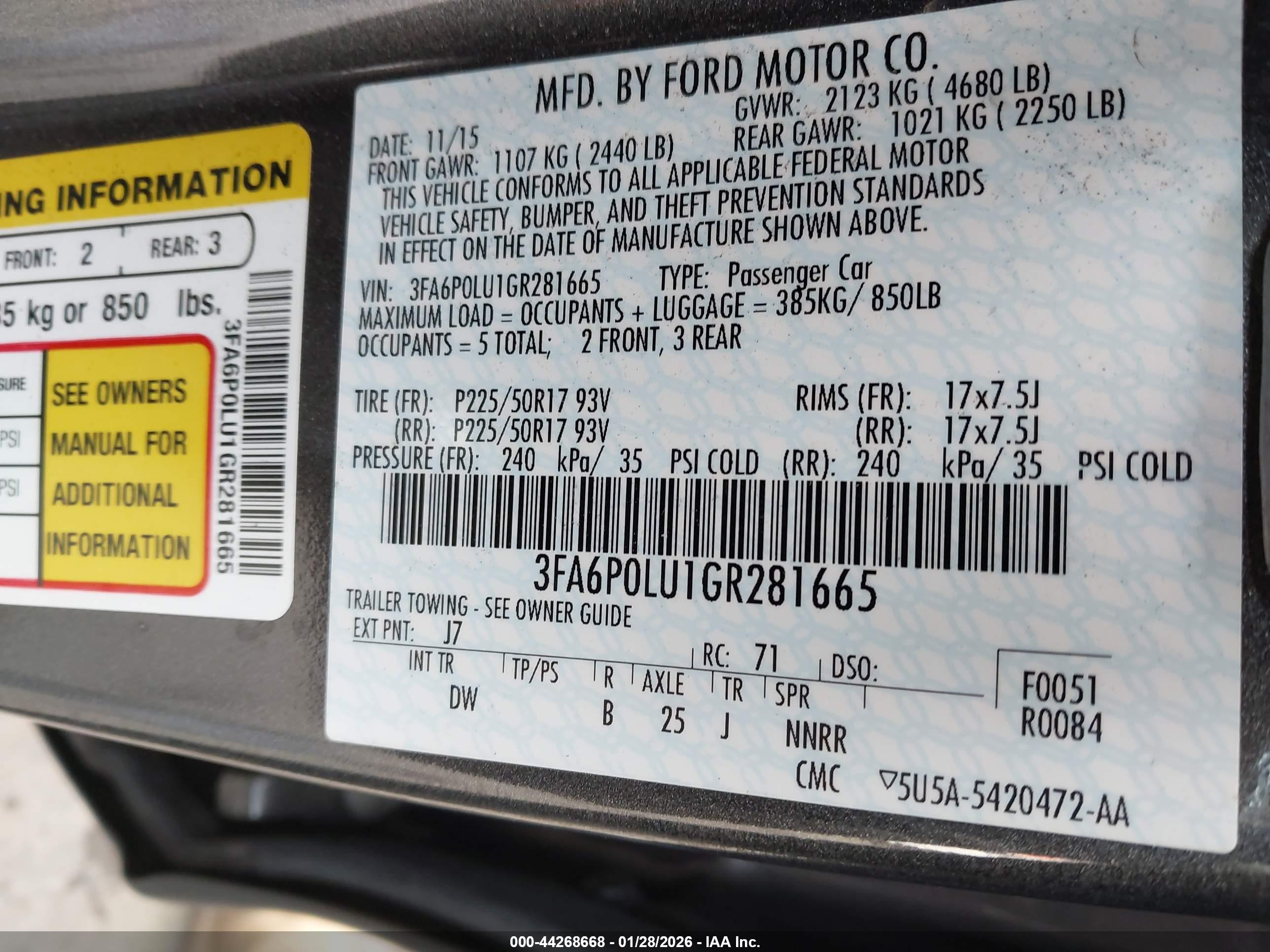 FORD FUSION image 9