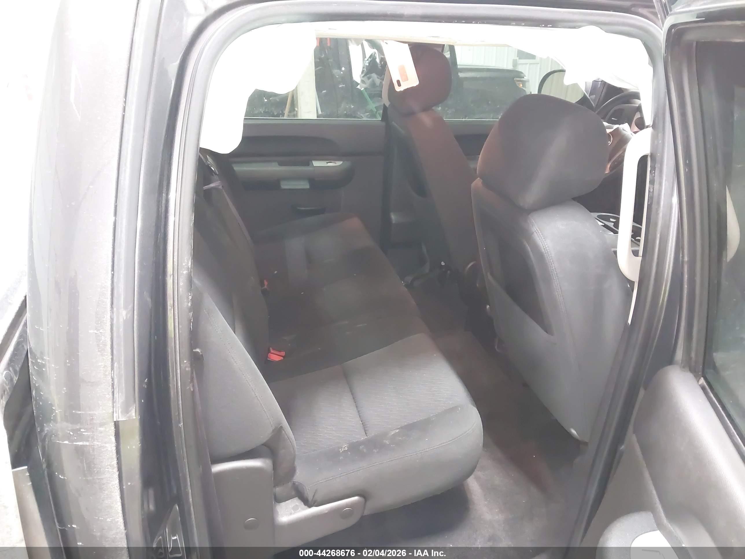 CHEVROLET SILVERADO image 8