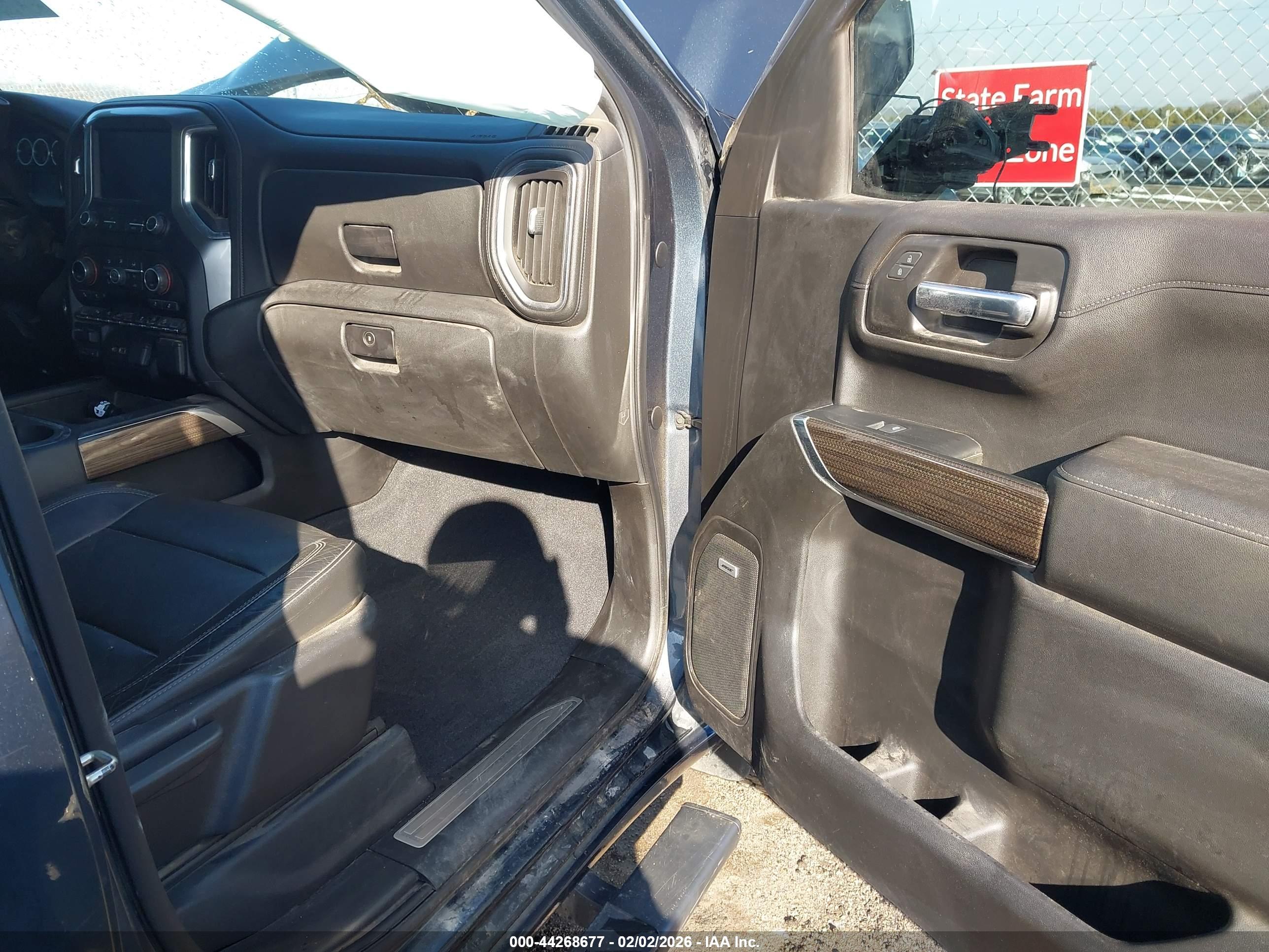 CHEVROLET SILVERADO image 5