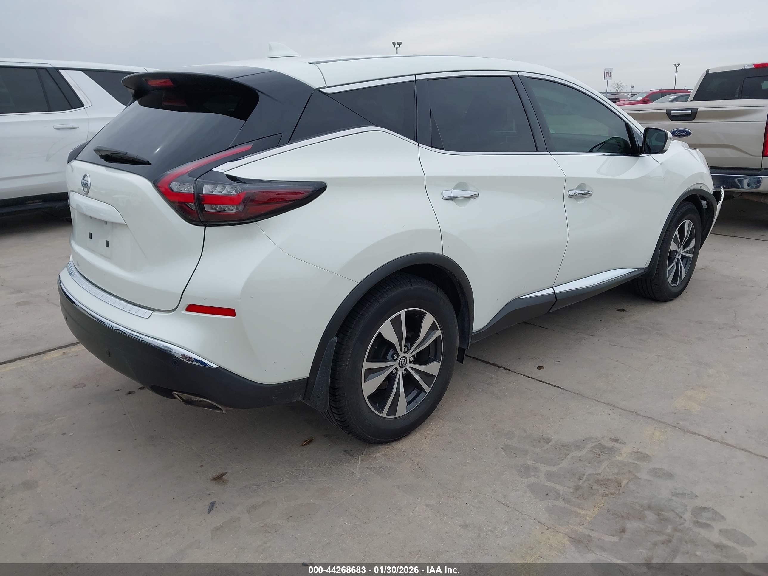 NISSAN MURANO image 4