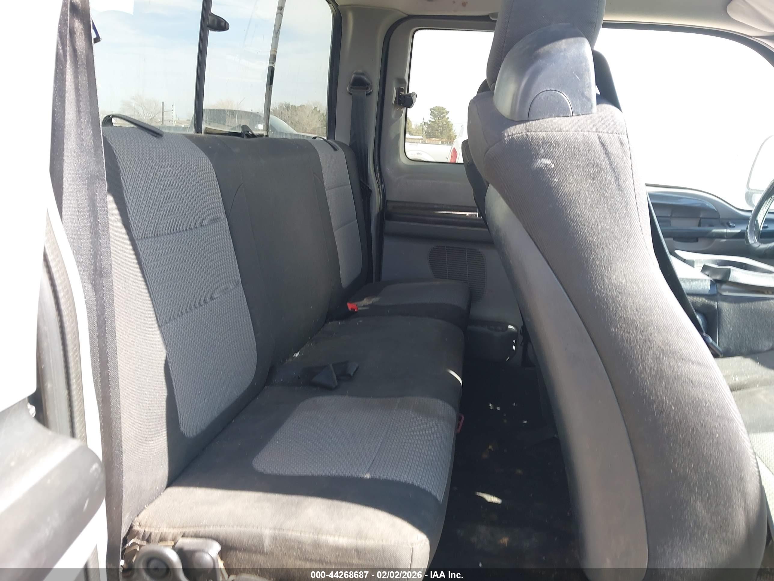 FORD F-250 image 8