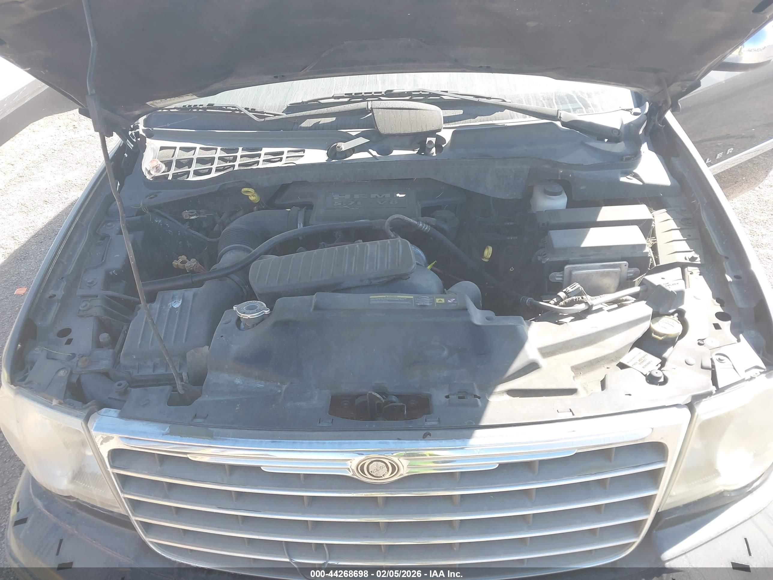 CHRYSLER ASPEN image 10