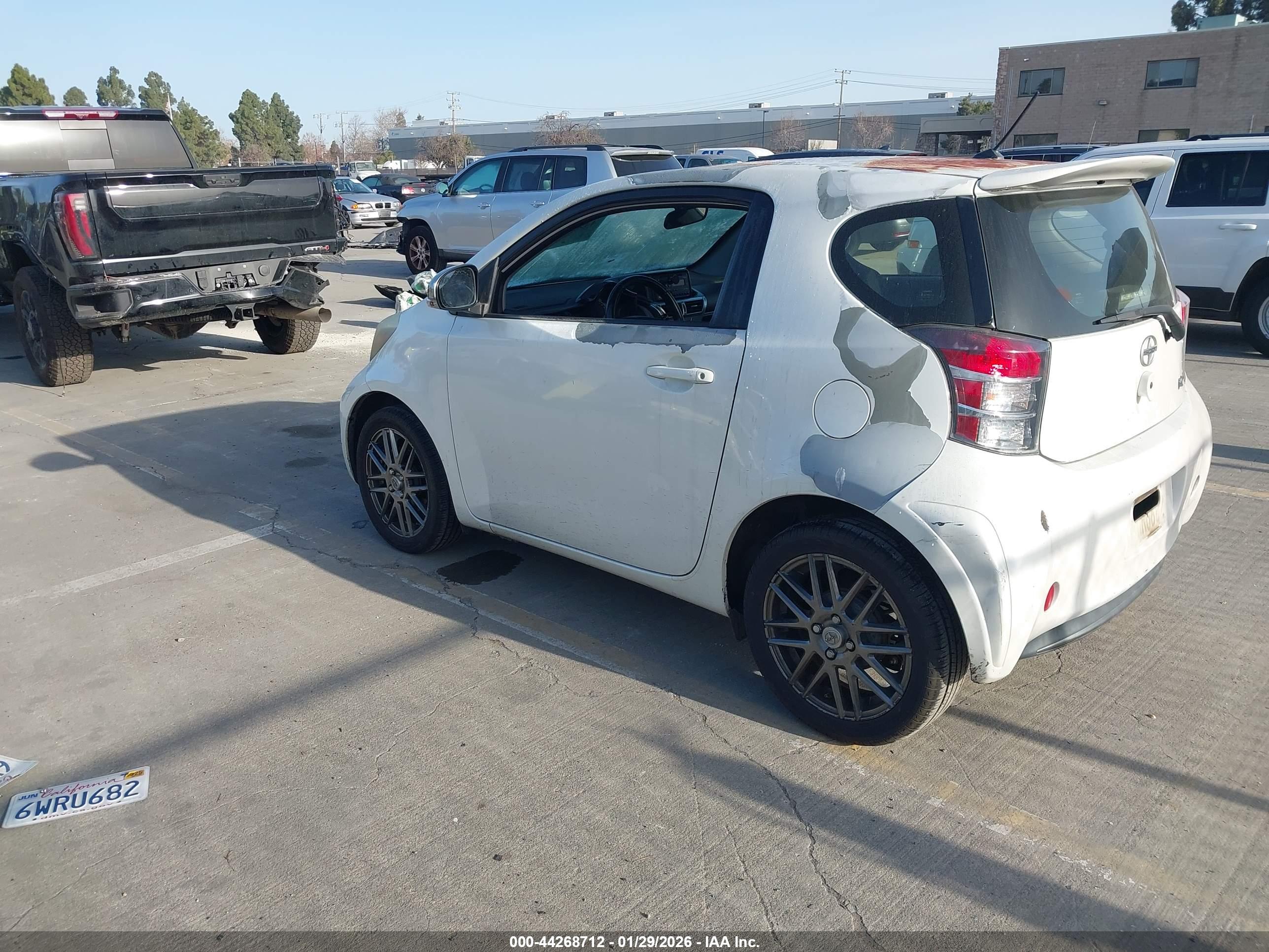 SCION IQ image 3