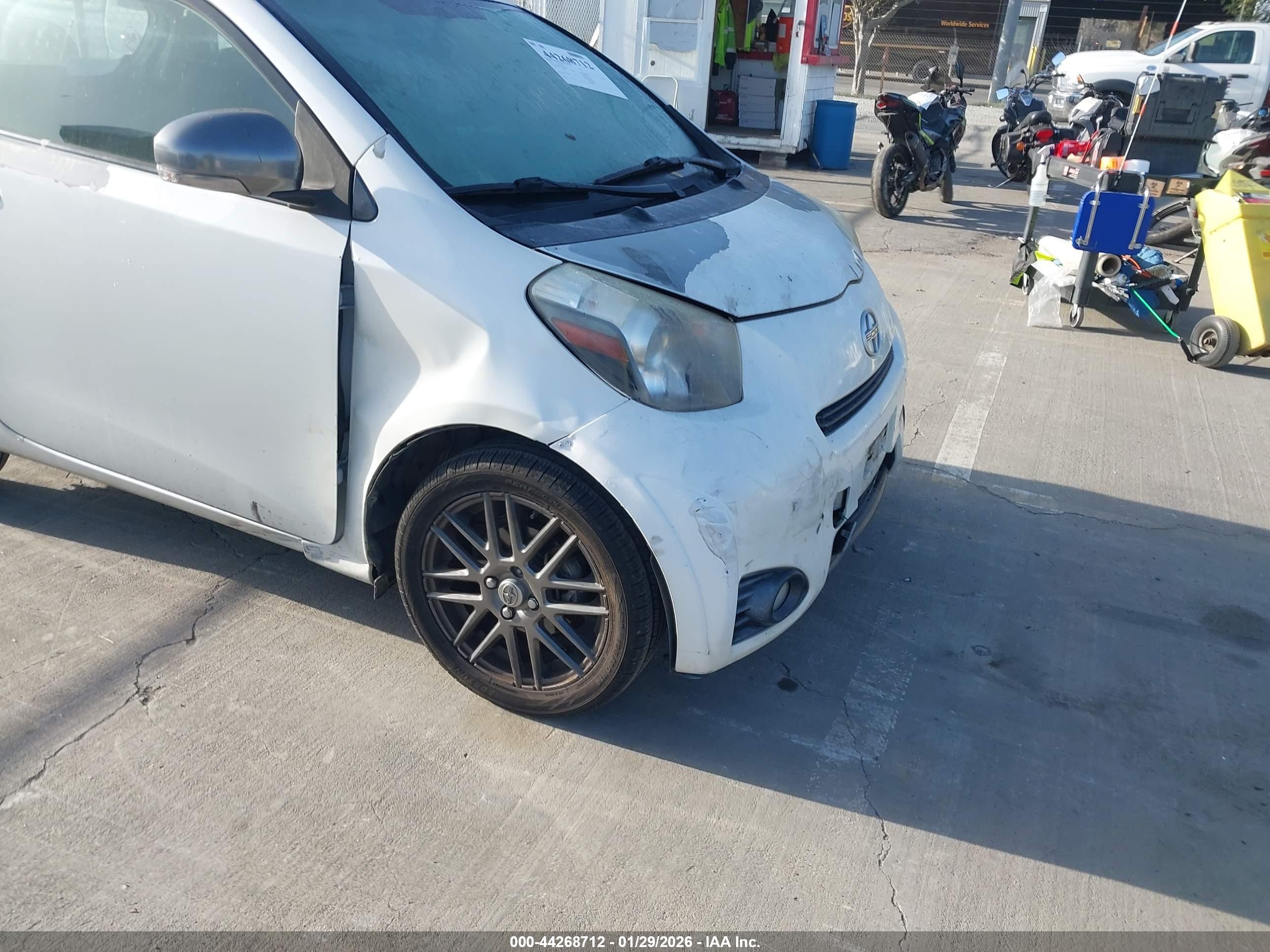 SCION IQ image 6