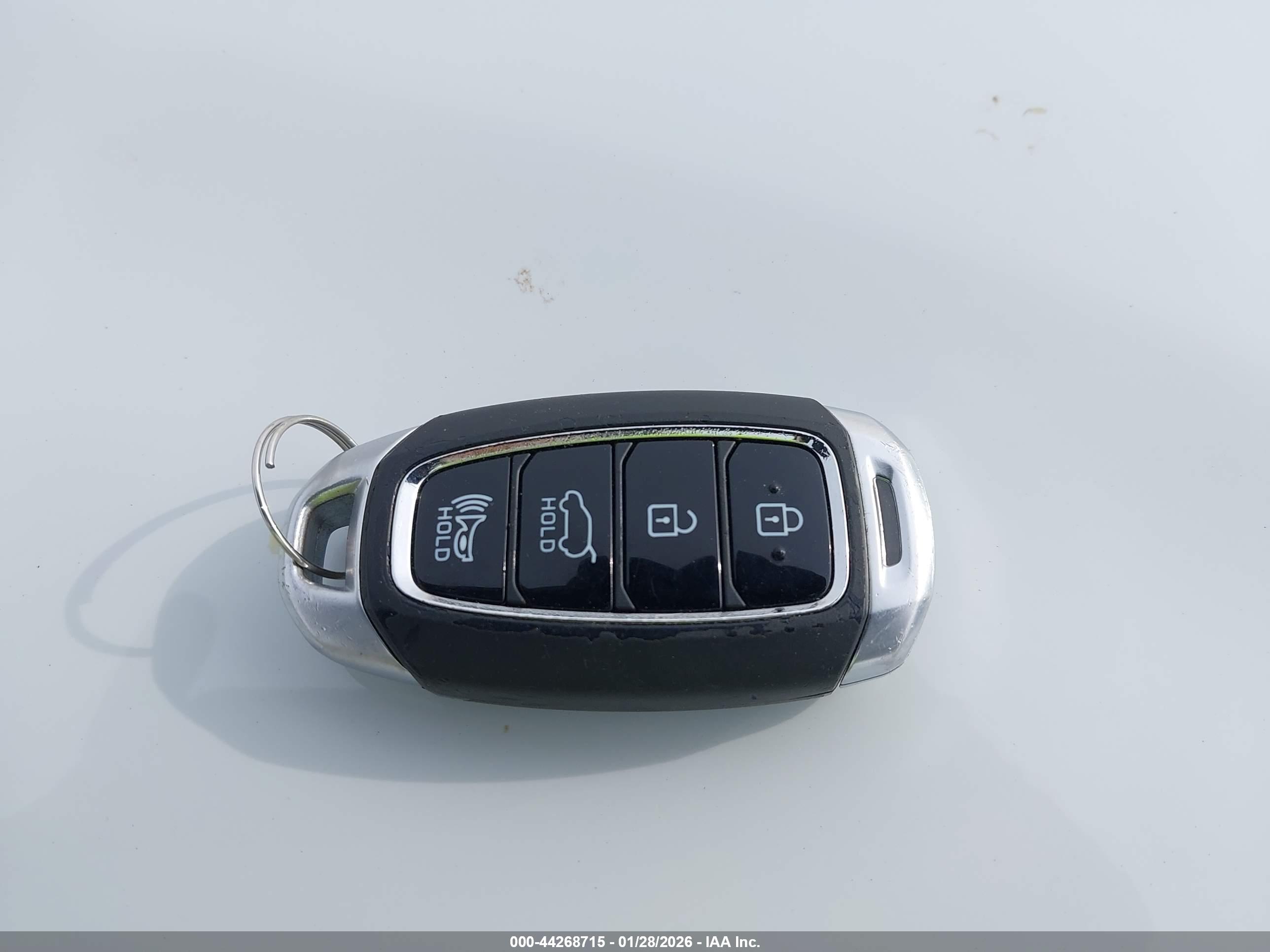 HYUNDAI KONA image 11