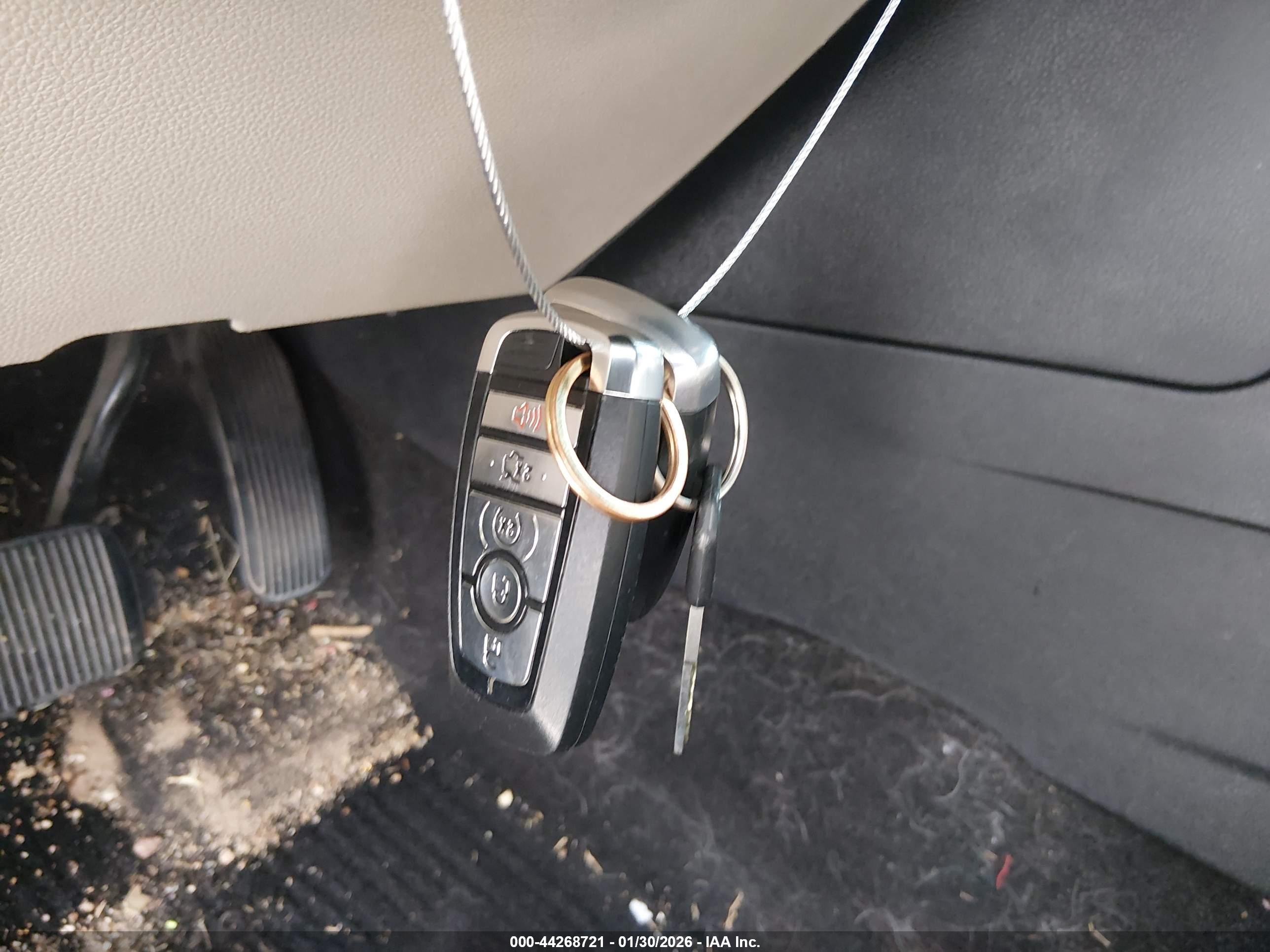 FORD EXPLORER image 11