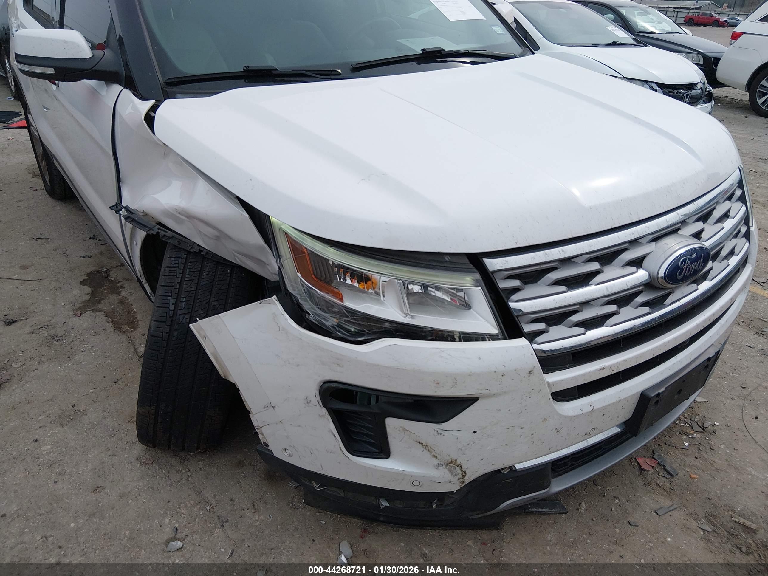 FORD EXPLORER image 6