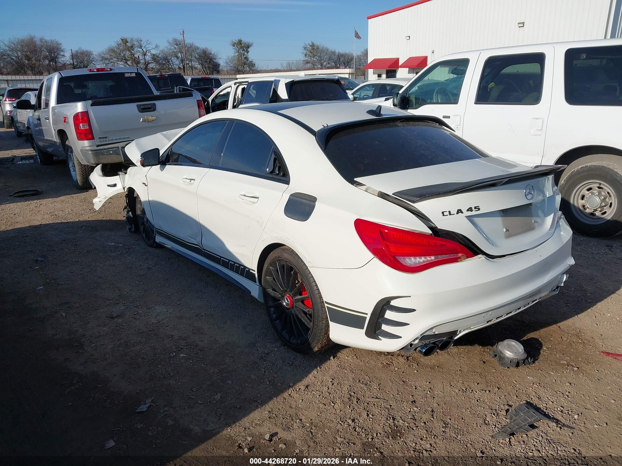 MERCEDES-BENZ CLA image 3