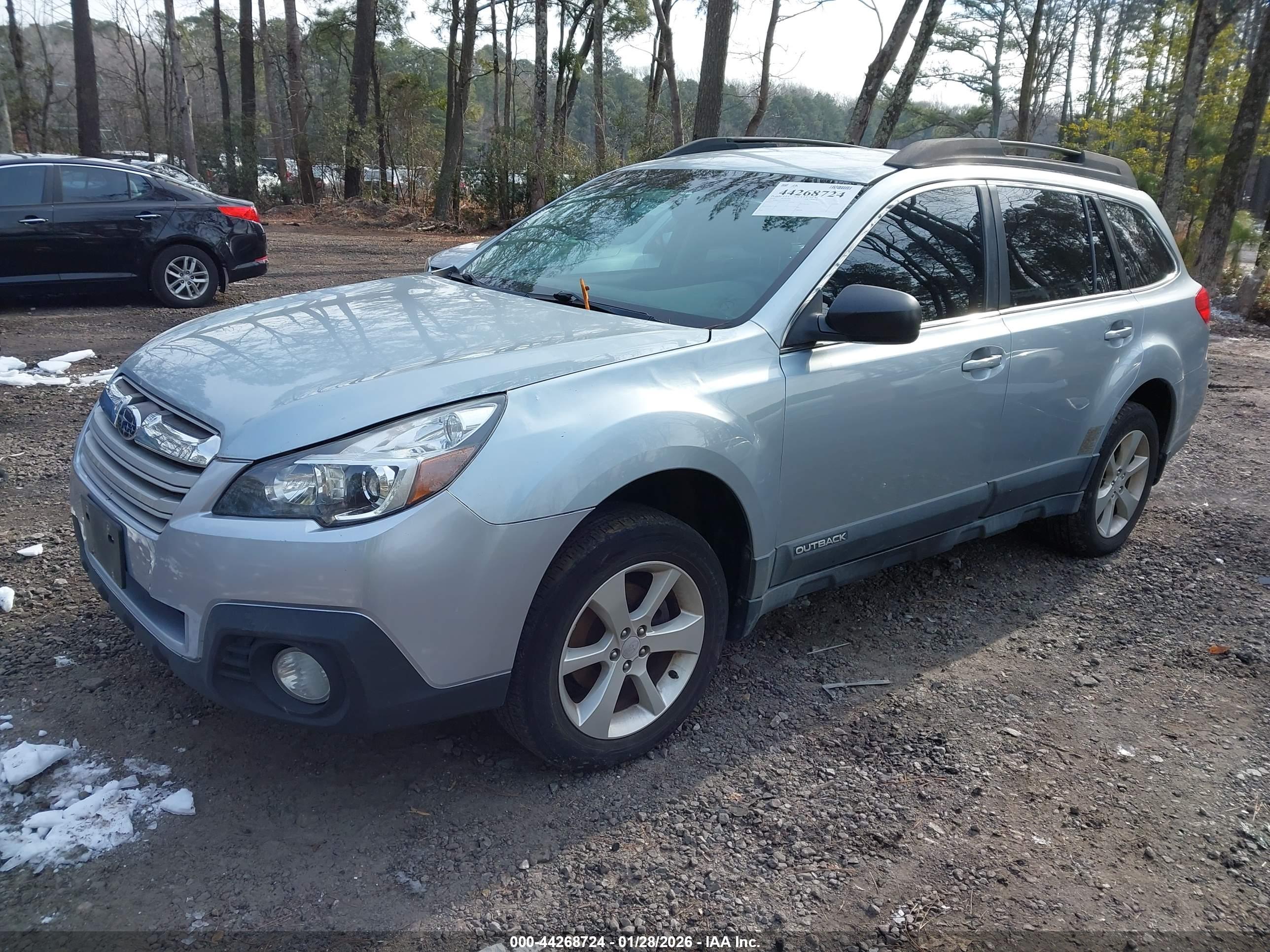 SUBARU OUTBACK image 2