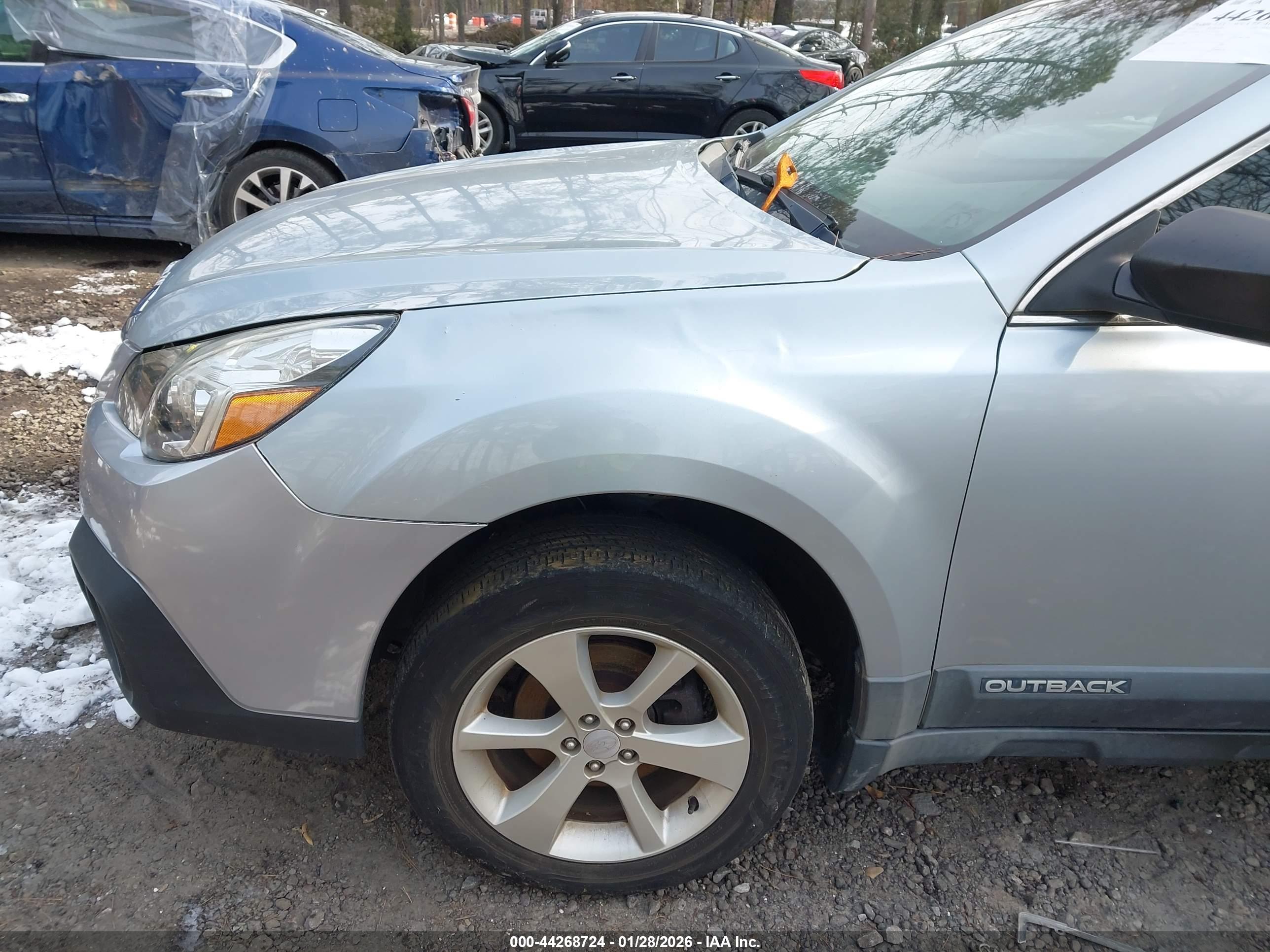 SUBARU OUTBACK image 6