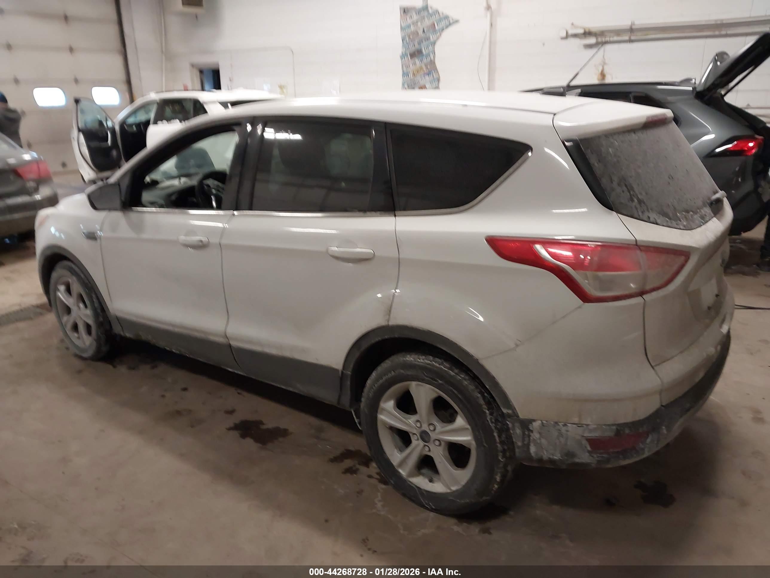 FORD ESCAPE image 3