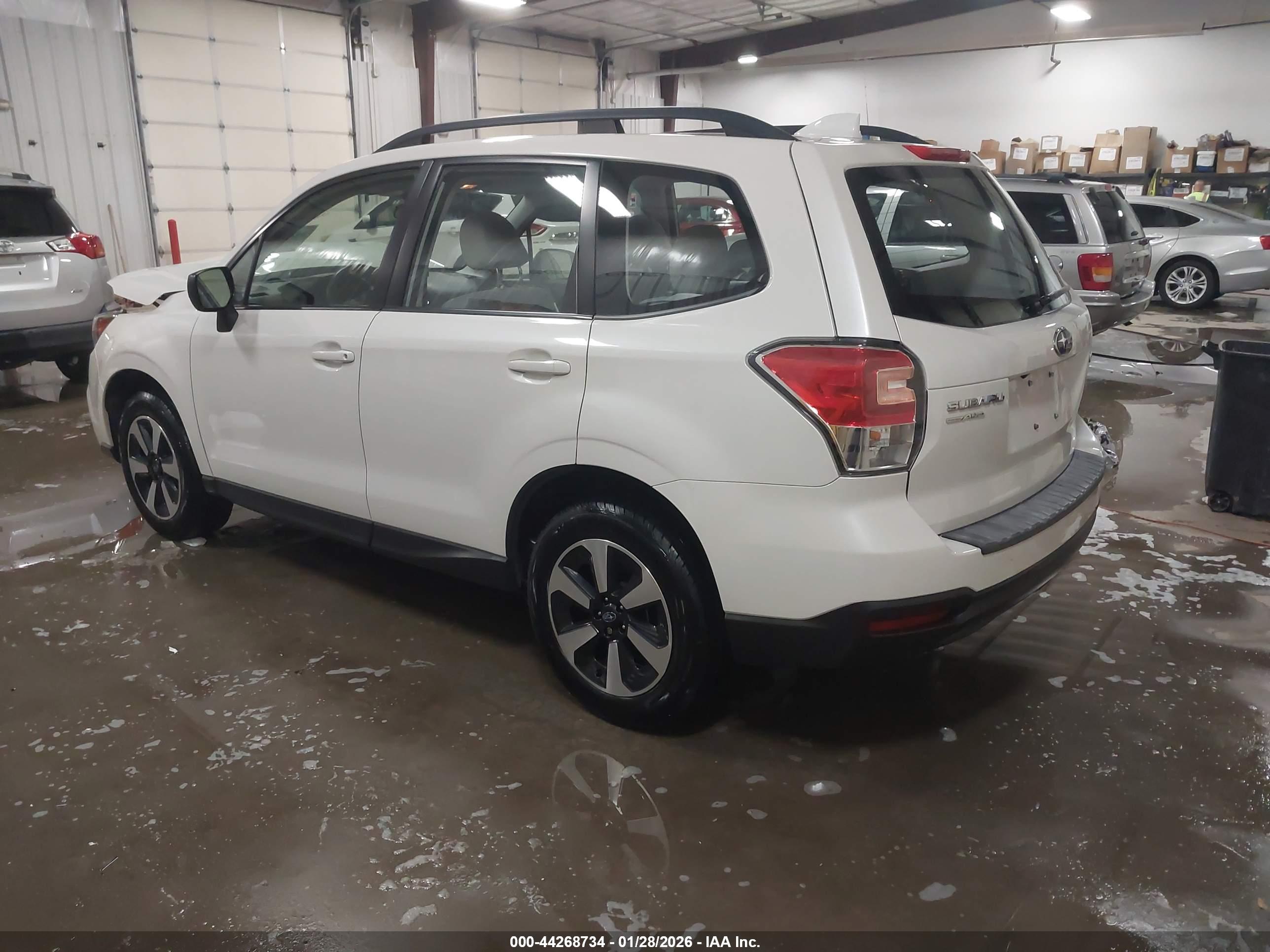 SUBARU FORESTER image 3