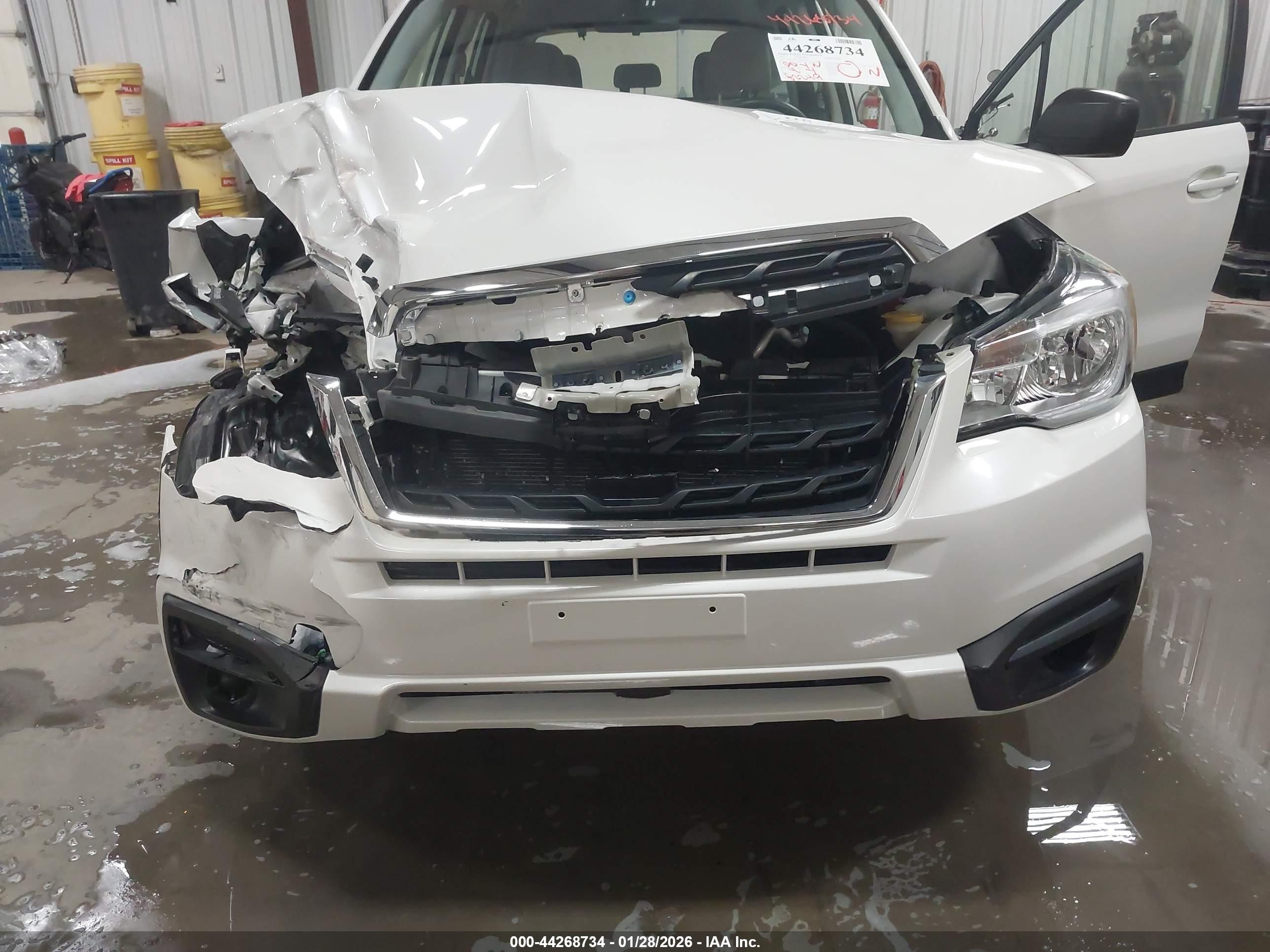 SUBARU FORESTER image 6