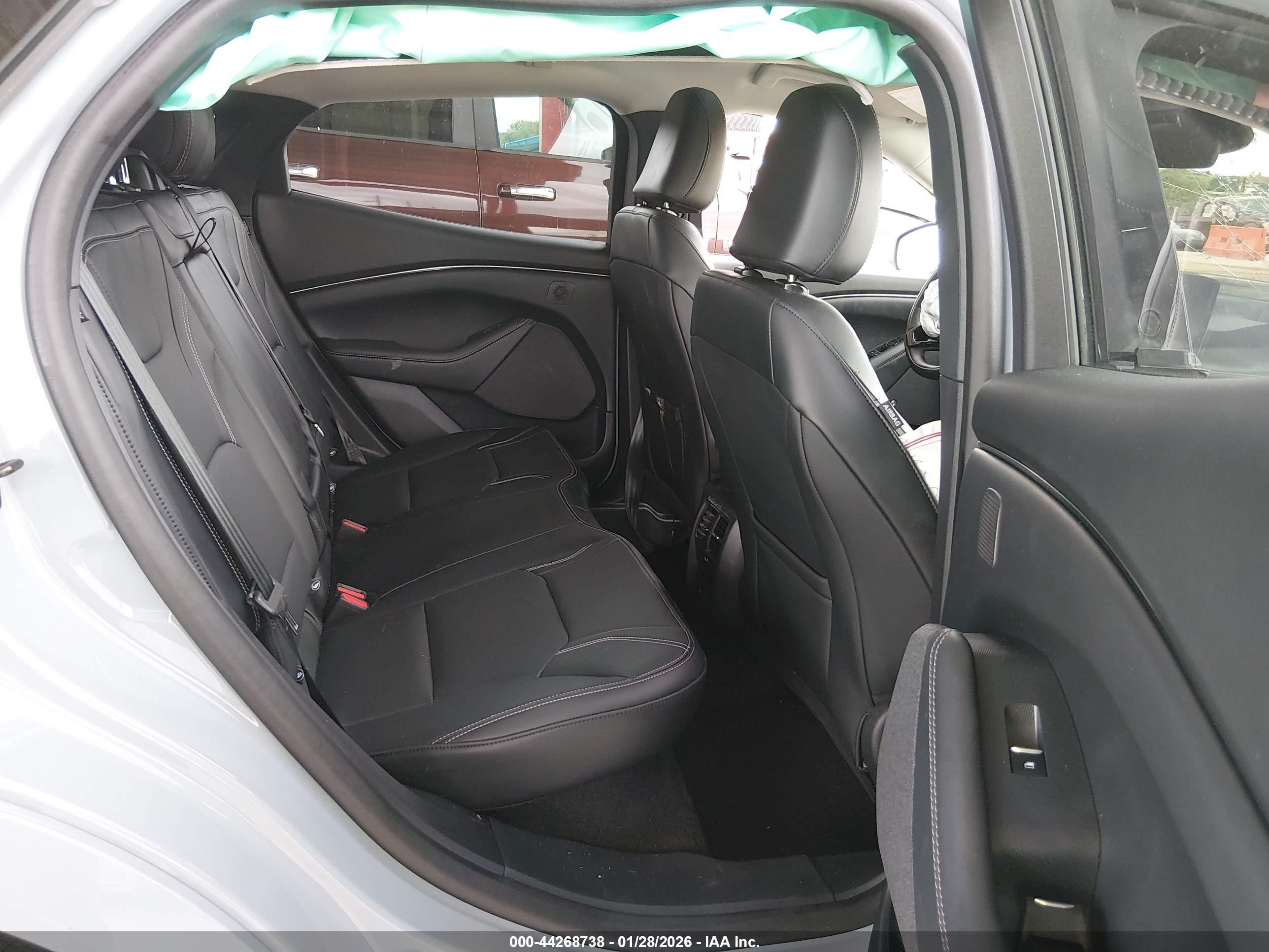 FORD MUSTANG image 8