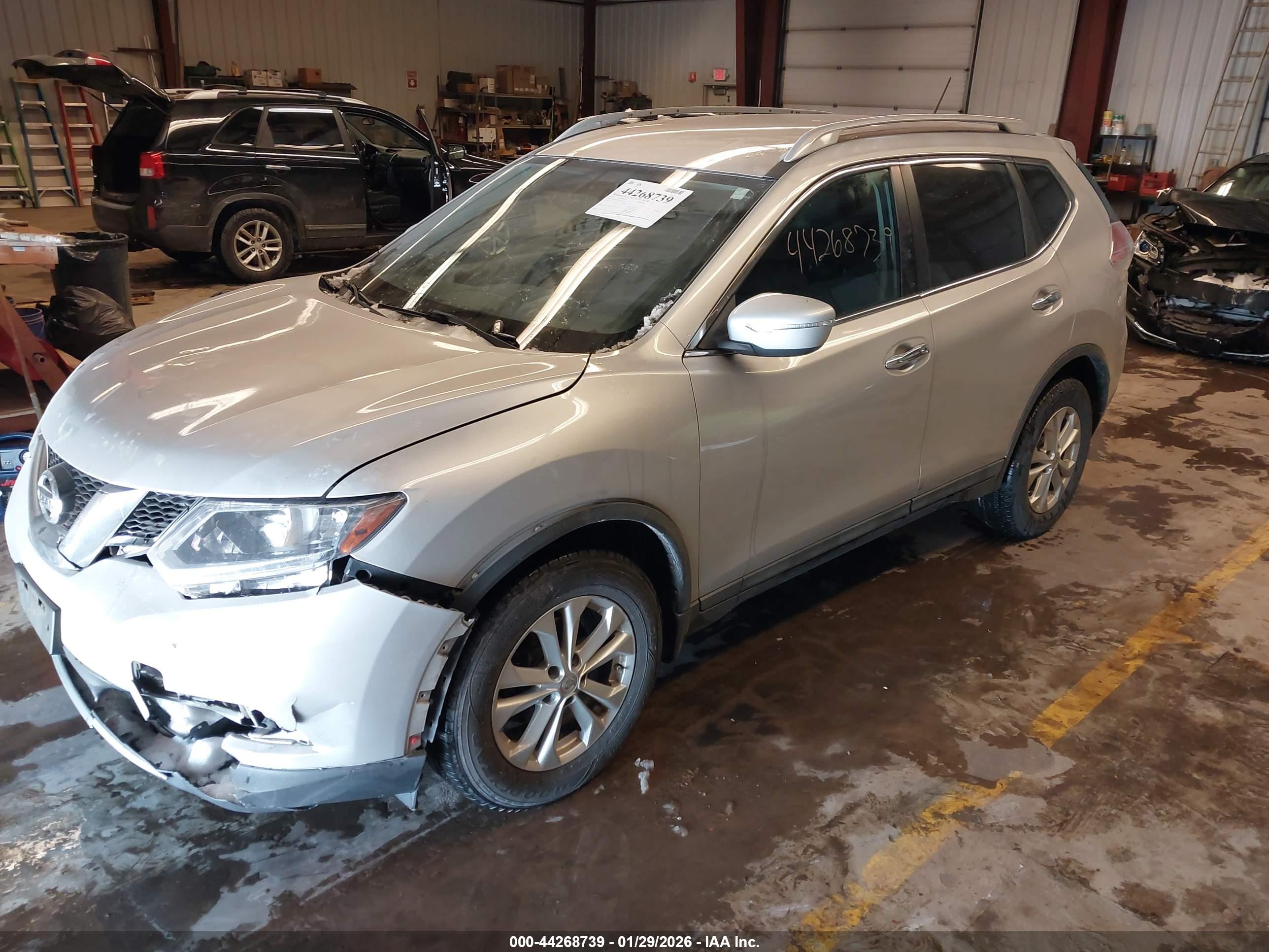 NISSAN ROGUE image 2