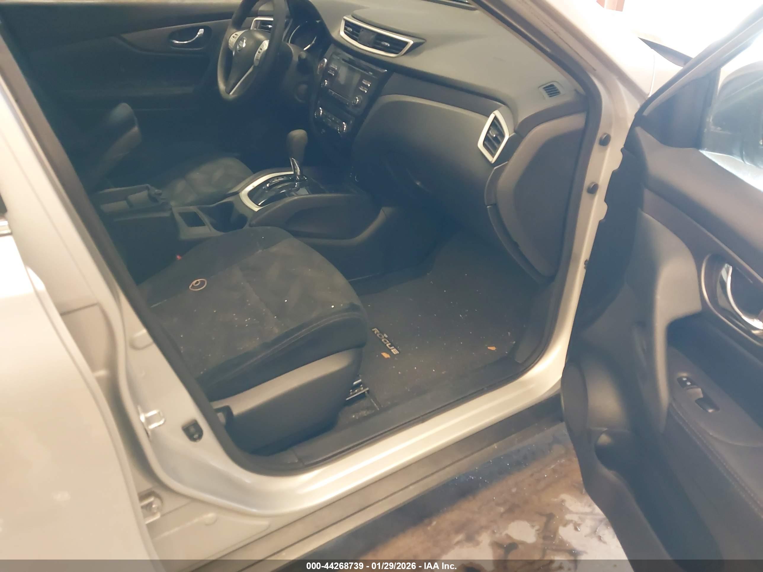 NISSAN ROGUE image 5