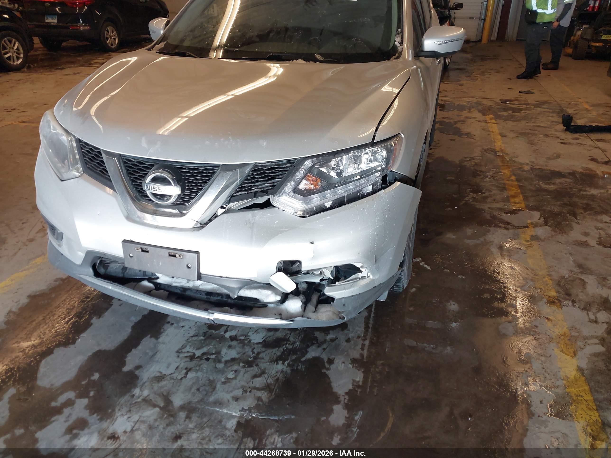 NISSAN ROGUE image 6