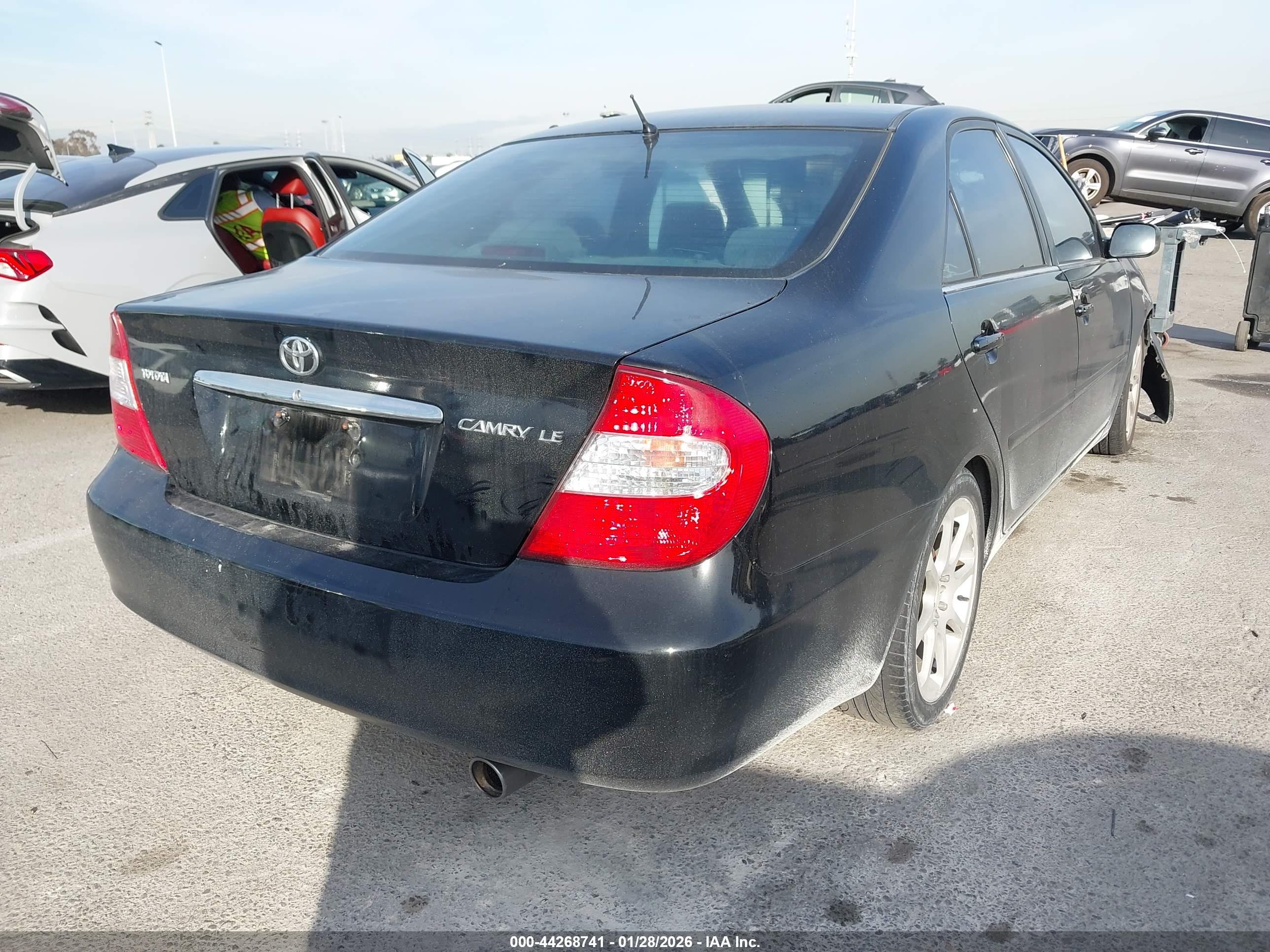 TOYOTA CAMRY image 4