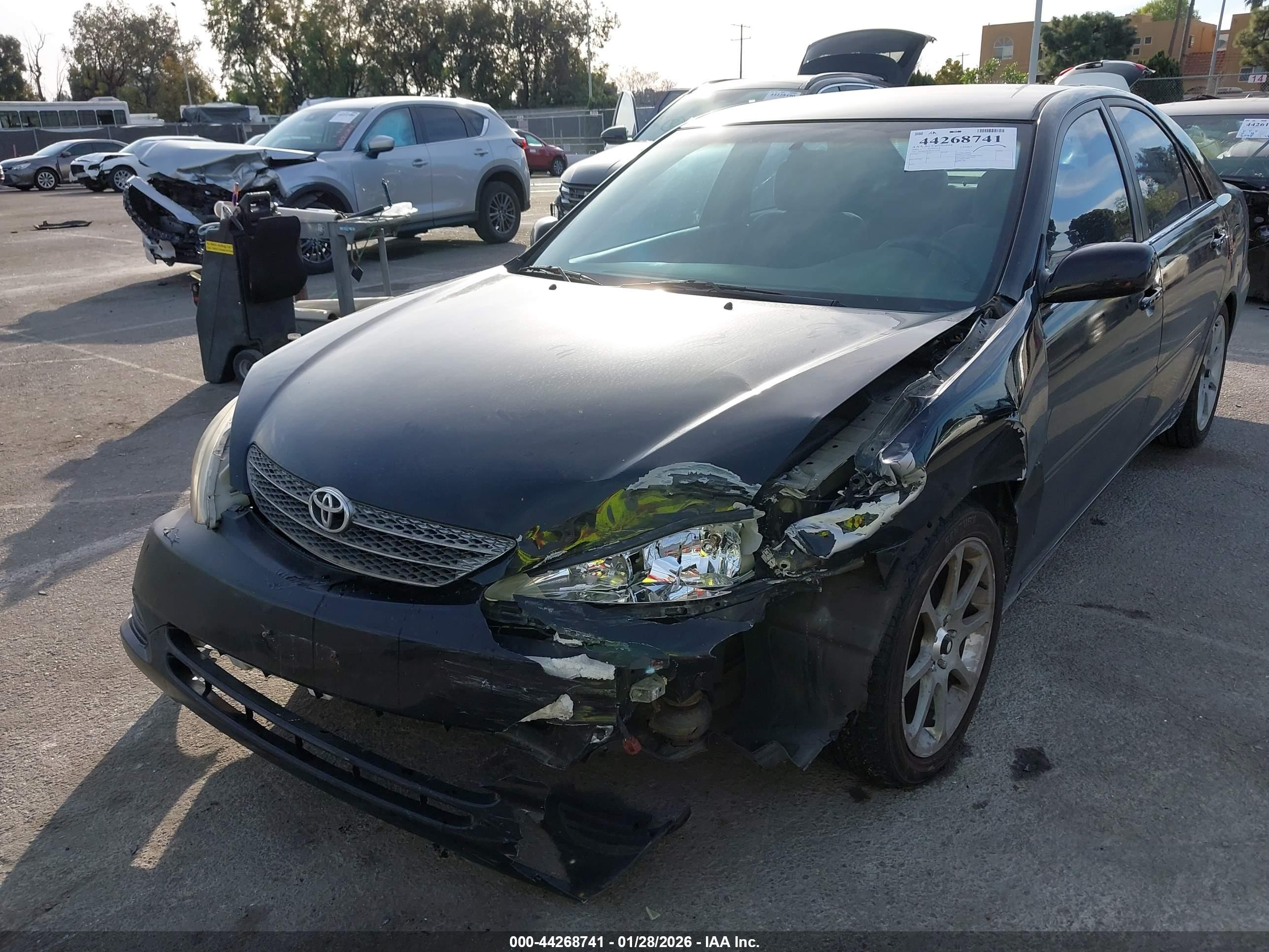 TOYOTA CAMRY image 6