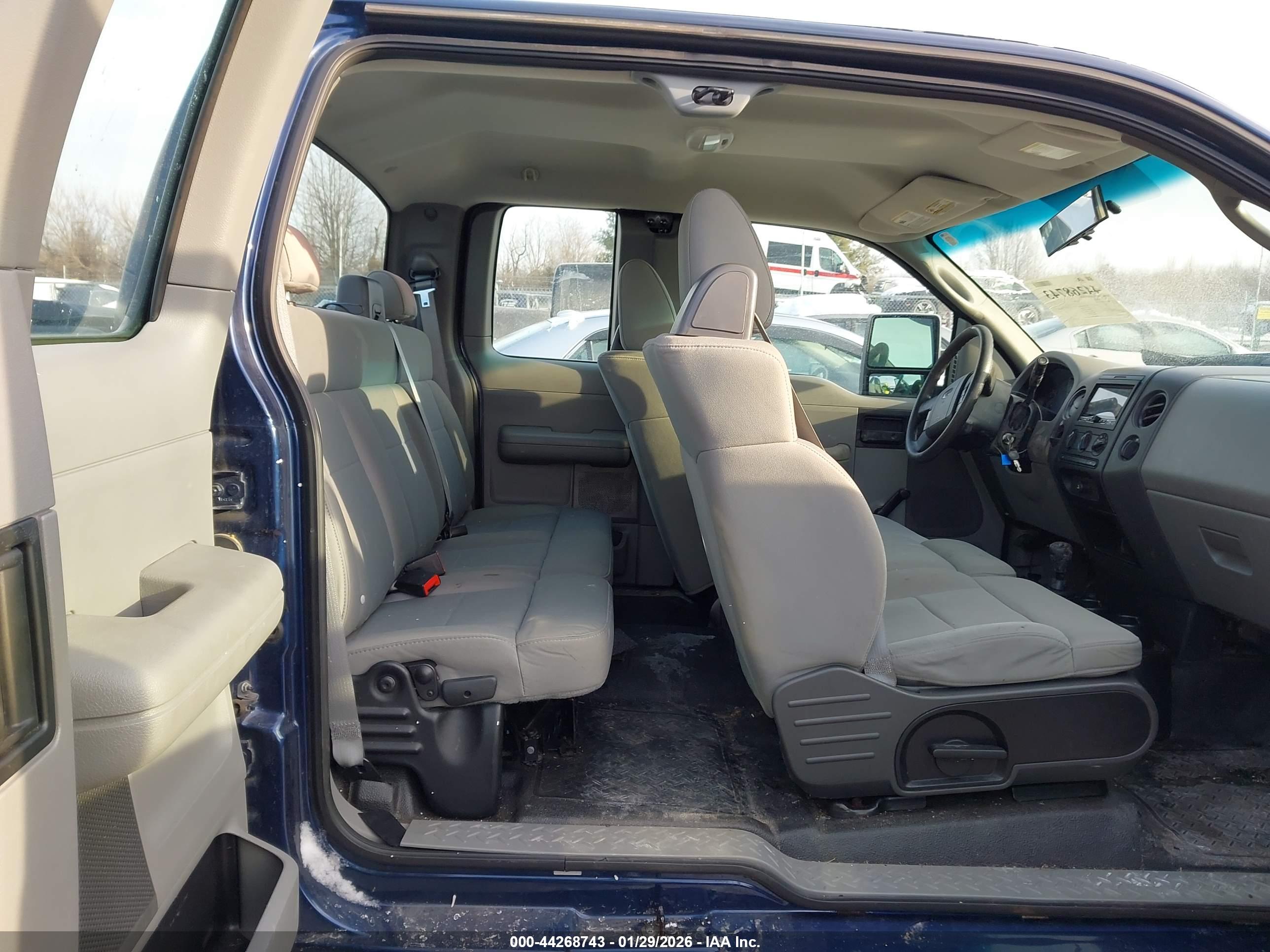 FORD F-150 image 8